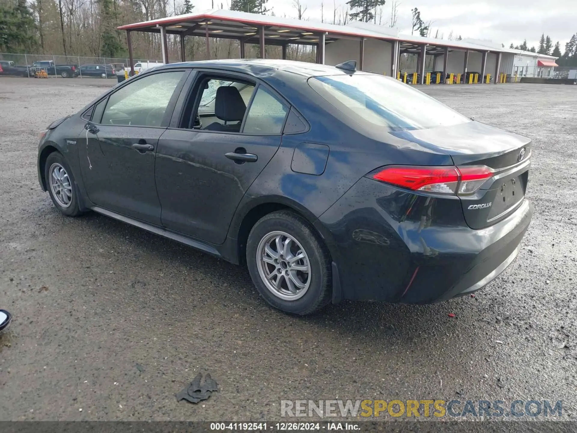 3 fotografías del automóvil dañado JTDEBRBE0LJ012466 TOYOTA COROLLA 2020