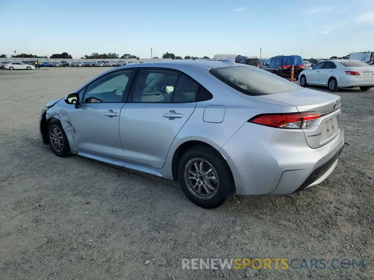 2 fotografías del automóvil dañado JTDEBRBE0LJ027047 TOYOTA COROLLA 2020