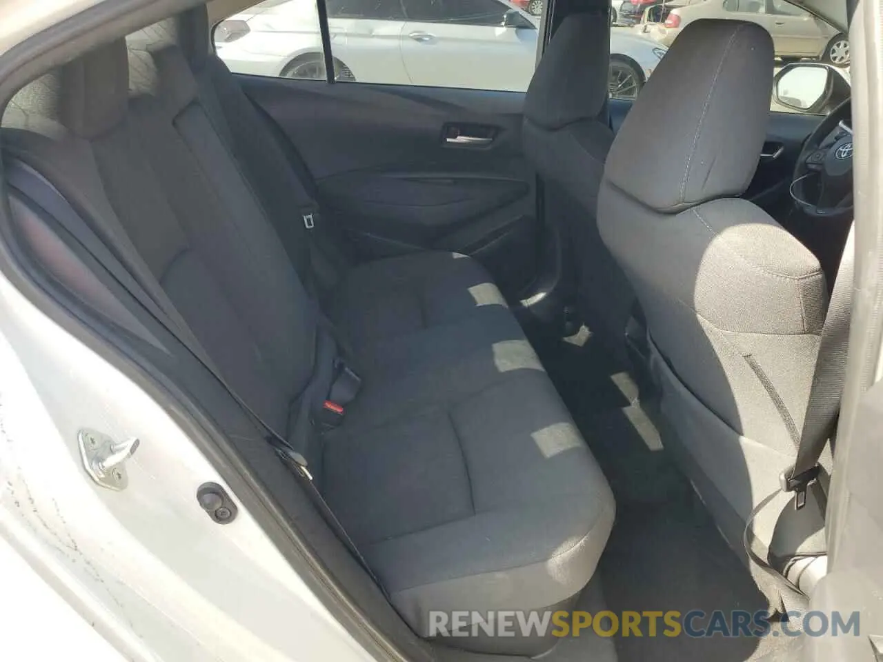 10 fotografías del automóvil dañado JTDEBRBE1LJ018390 TOYOTA COROLLA 2020