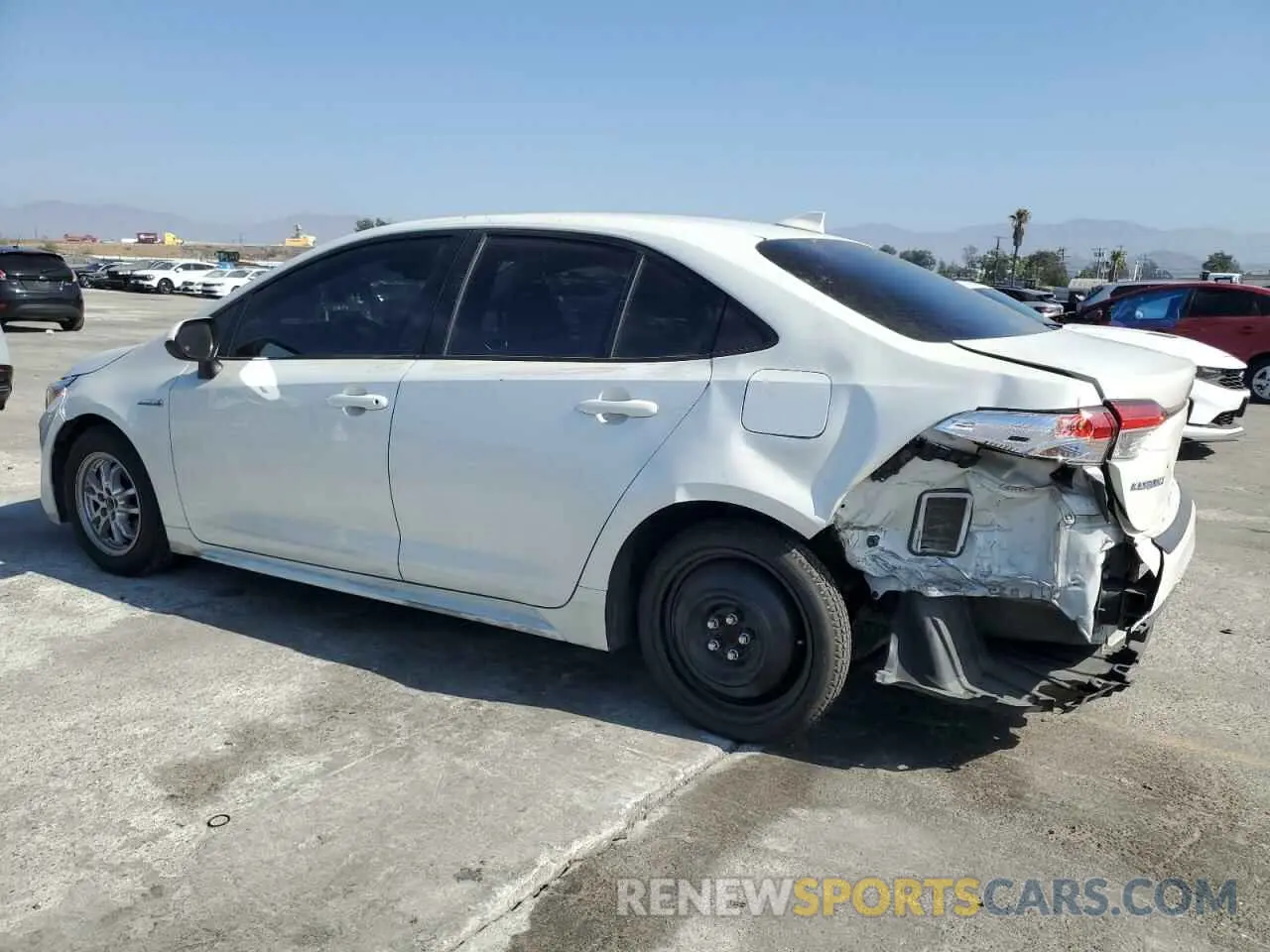 2 fotografías del automóvil dañado JTDEBRBE1LJ018390 TOYOTA COROLLA 2020