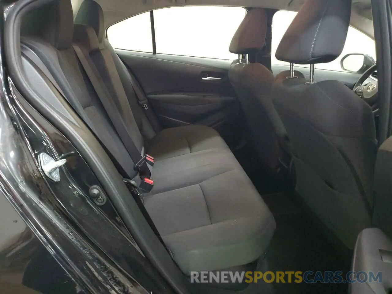 10 fotografías del automóvil dañado JTDEBRBE2LJ004935 TOYOTA COROLLA 2020