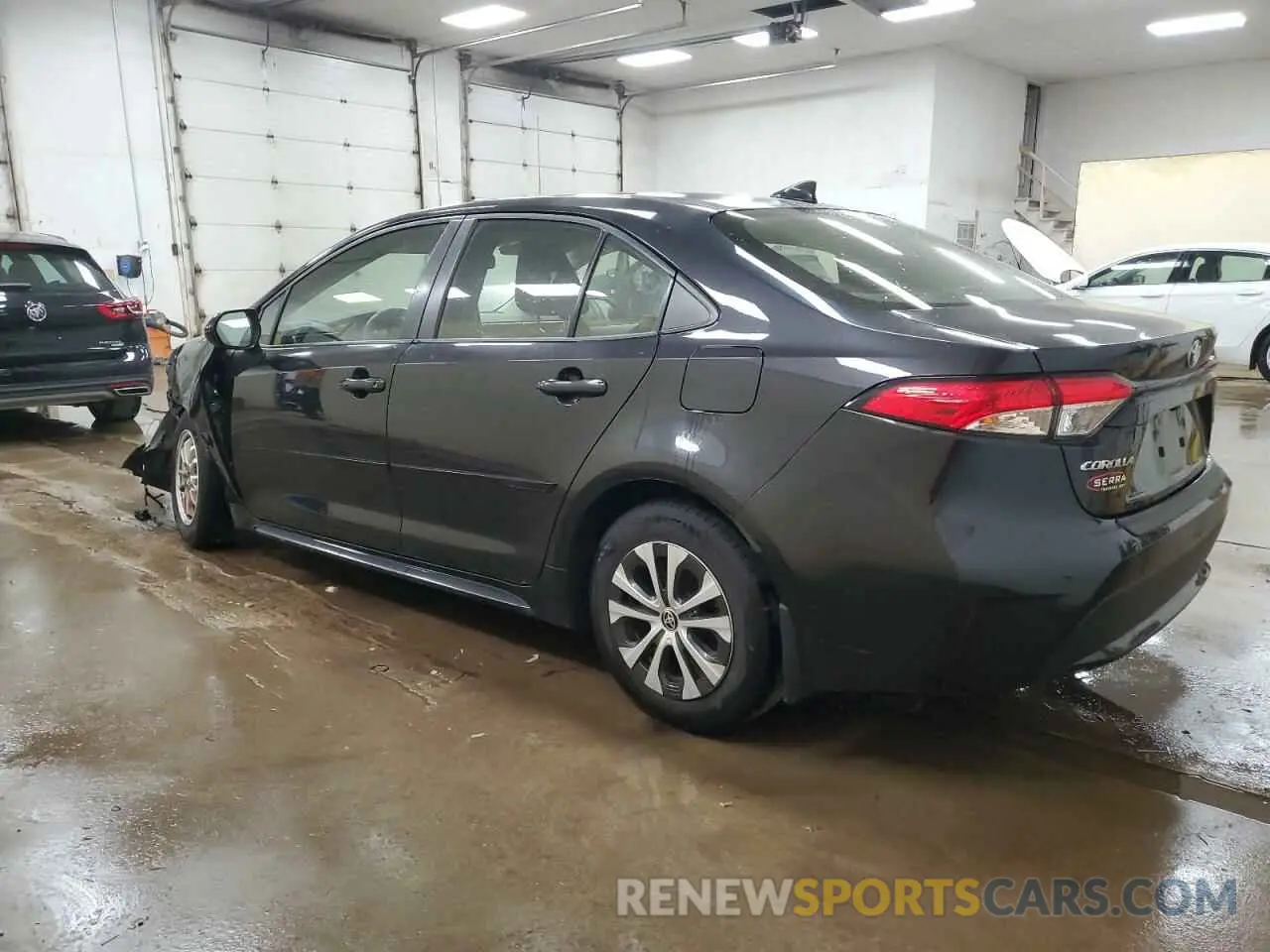 2 fotografías del automóvil dañado JTDEBRBE2LJ004935 TOYOTA COROLLA 2020