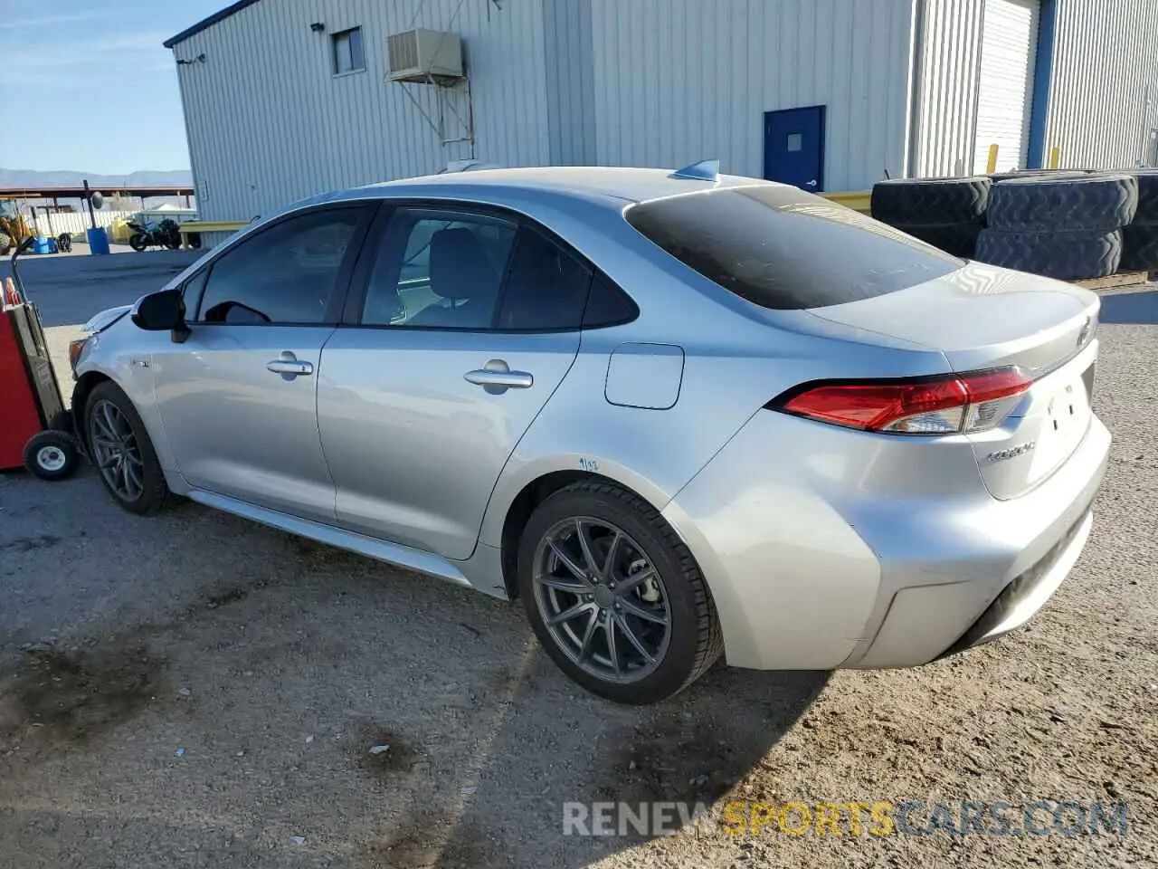2 fotografías del automóvil dañado JTDEBRBE2LJ010816 TOYOTA COROLLA 2020