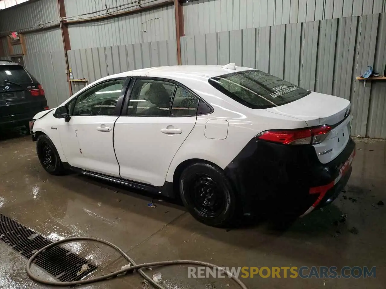 2 fotografías del automóvil dañado JTDEBRBE2LJ013148 TOYOTA COROLLA 2020