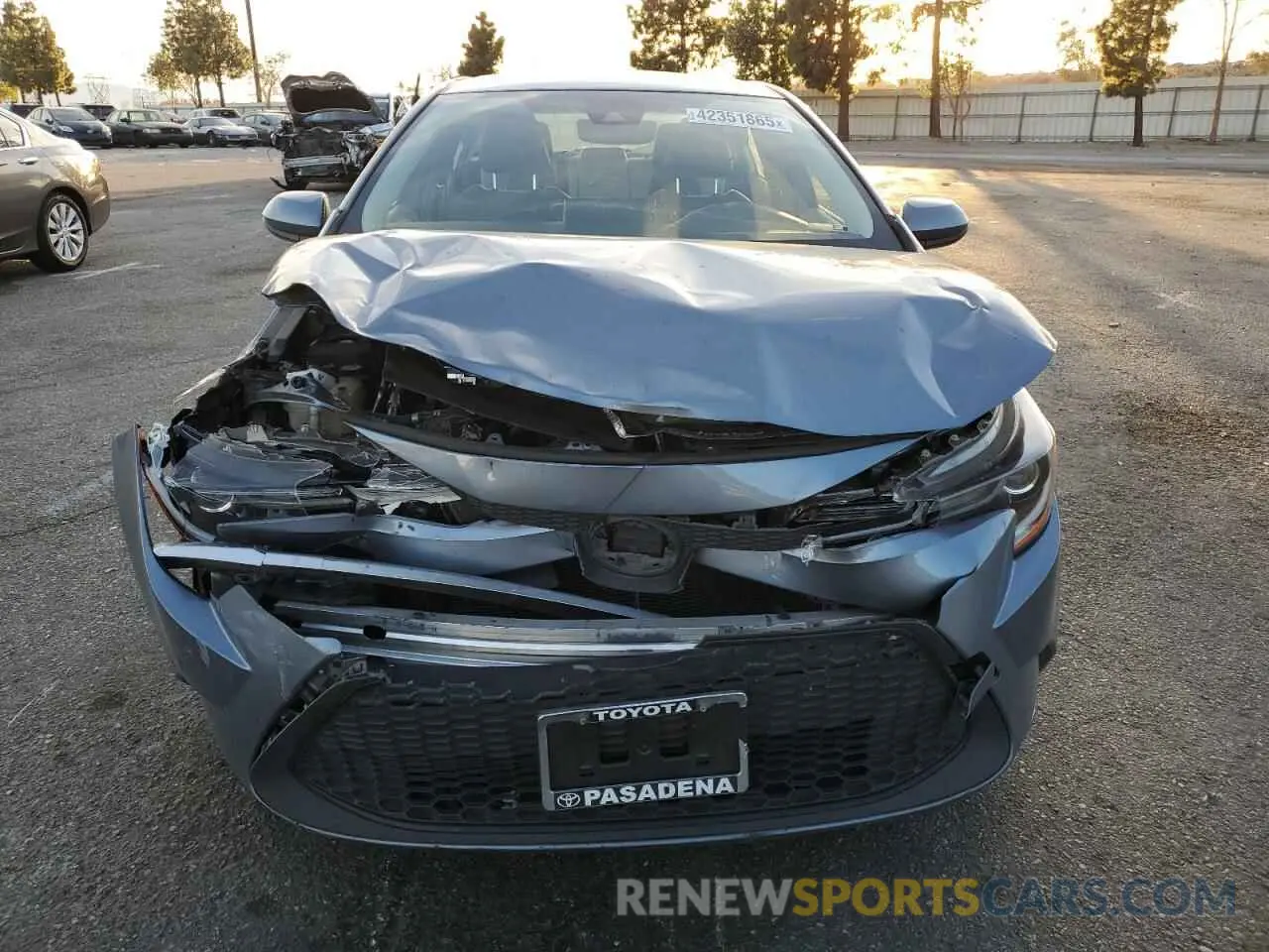 5 fotografías del automóvil dañado JTDEBRBE2LJ017250 TOYOTA COROLLA 2020
