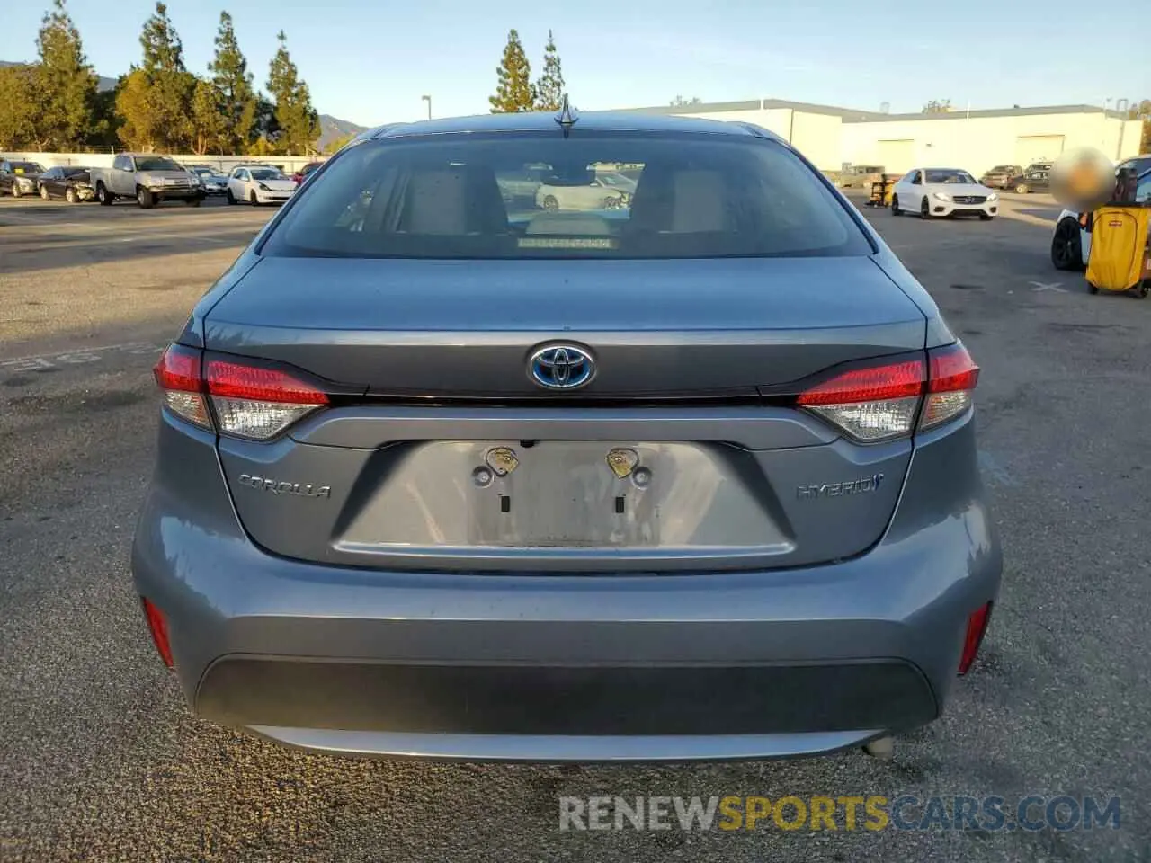 6 fotografías del automóvil dañado JTDEBRBE2LJ017250 TOYOTA COROLLA 2020