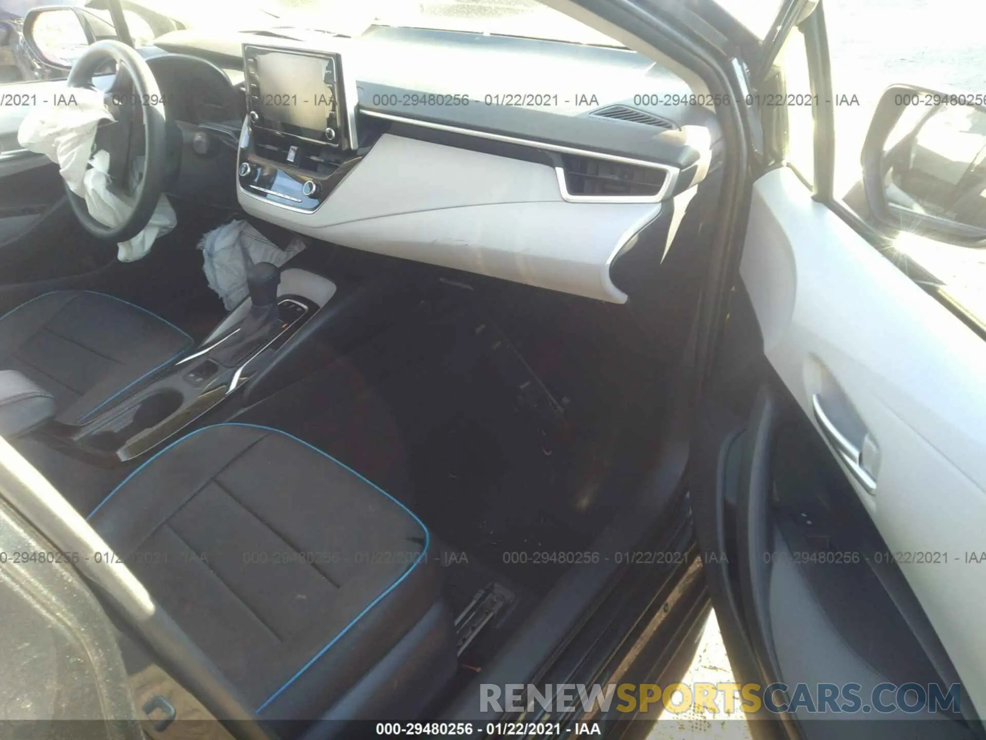 5 fotografías del automóvil dañado JTDEBRBE3LJ008413 TOYOTA COROLLA 2020