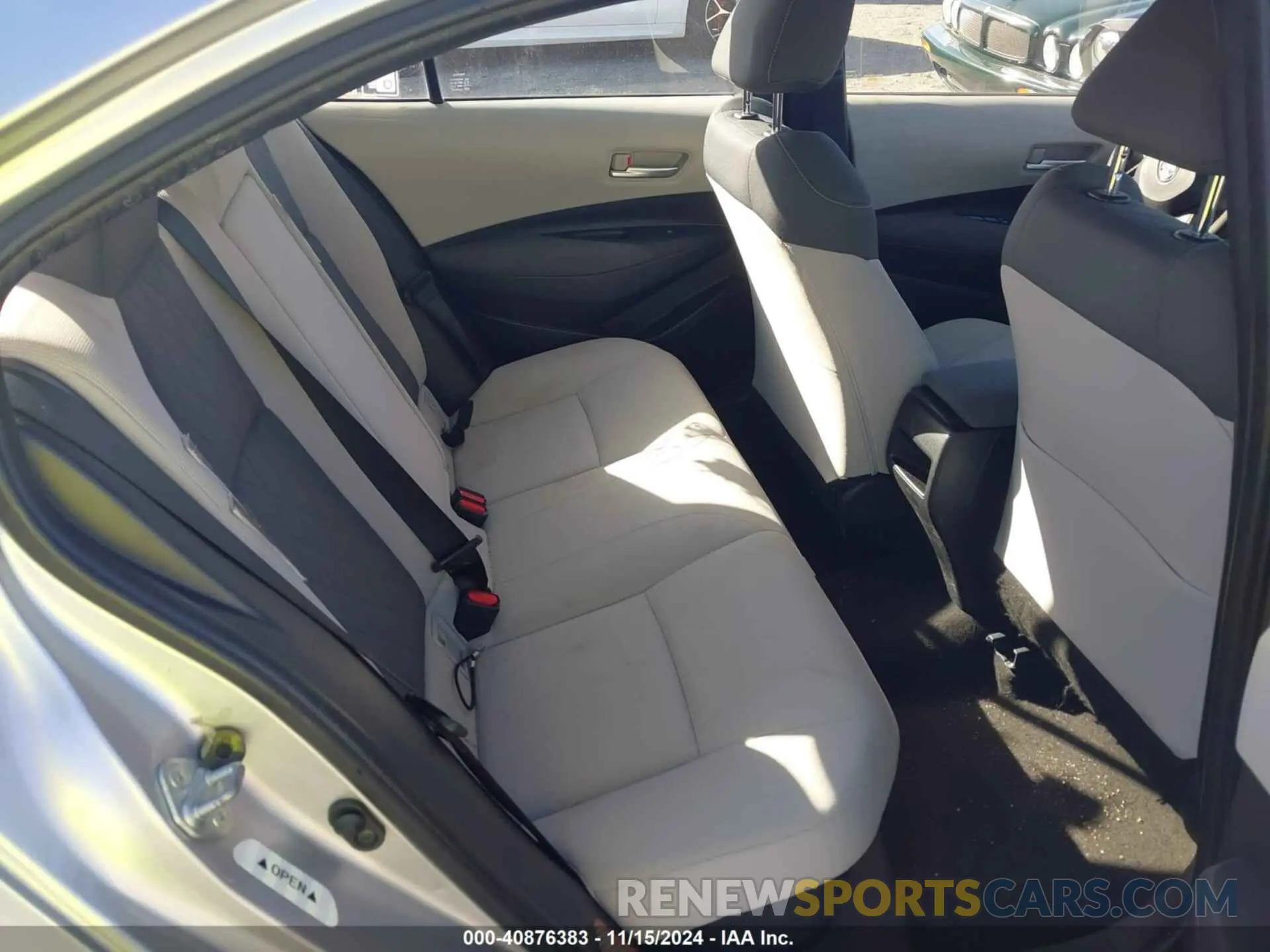 8 fotografías del automóvil dañado JTDEBRBE4LJ010767 TOYOTA COROLLA 2020