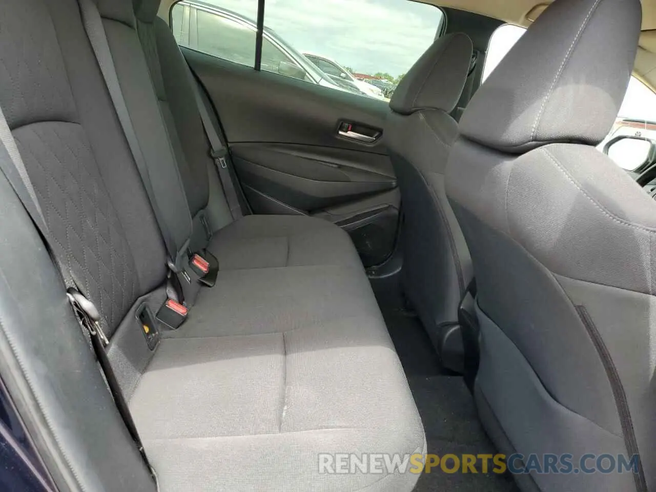 10 fotografías del automóvil dañado JTDEBRBE4LJ015497 TOYOTA COROLLA 2020