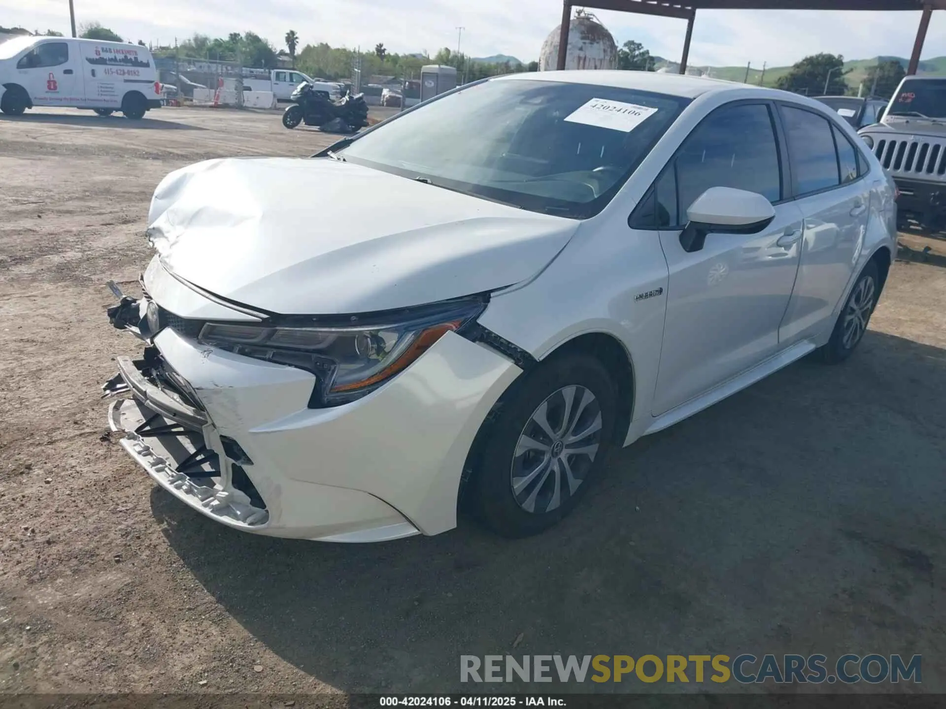 2 fotografías del automóvil dañado JTDEBRBE4LJ019579 TOYOTA COROLLA 2020