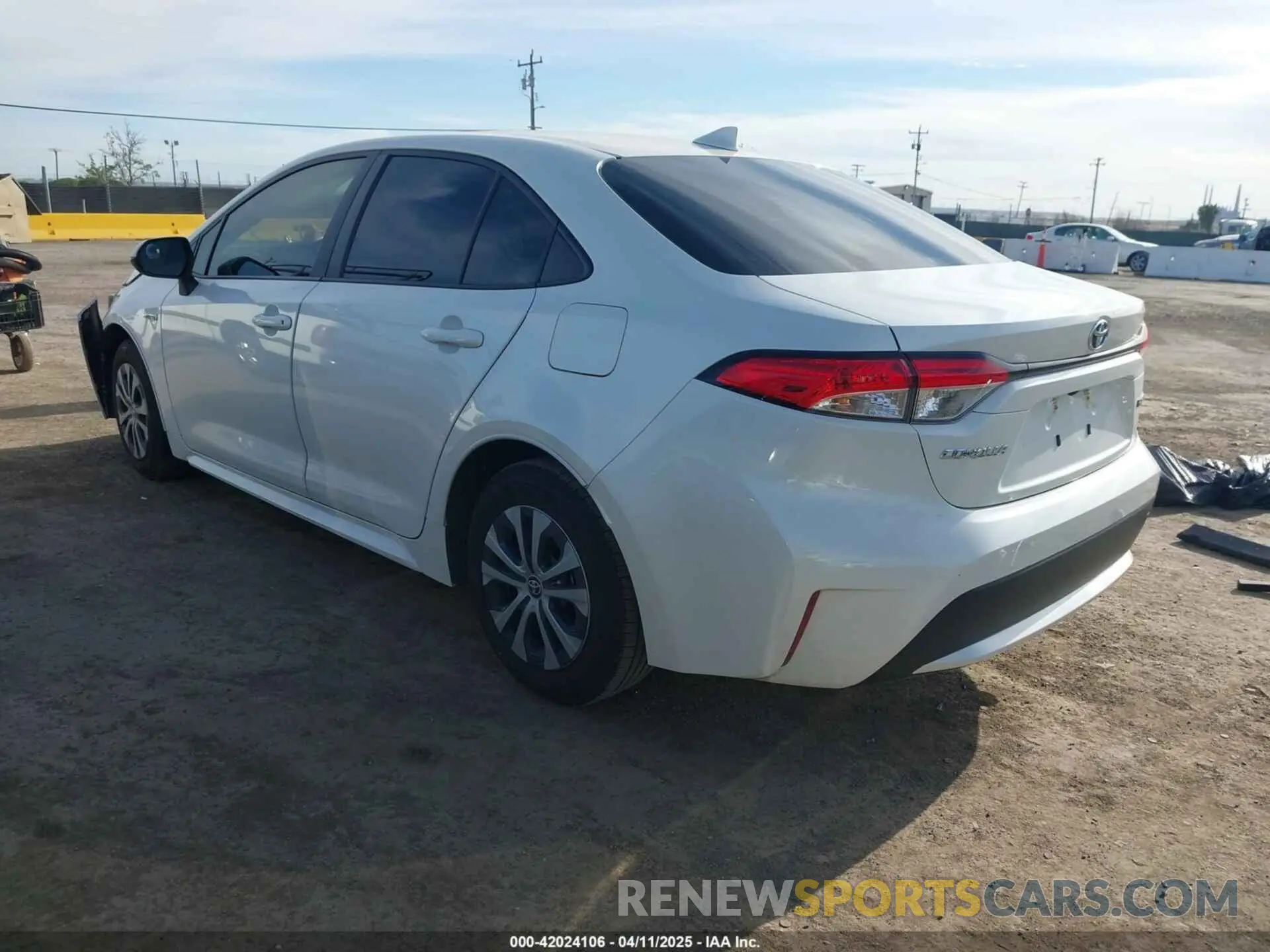 3 fotografías del automóvil dañado JTDEBRBE4LJ019579 TOYOTA COROLLA 2020