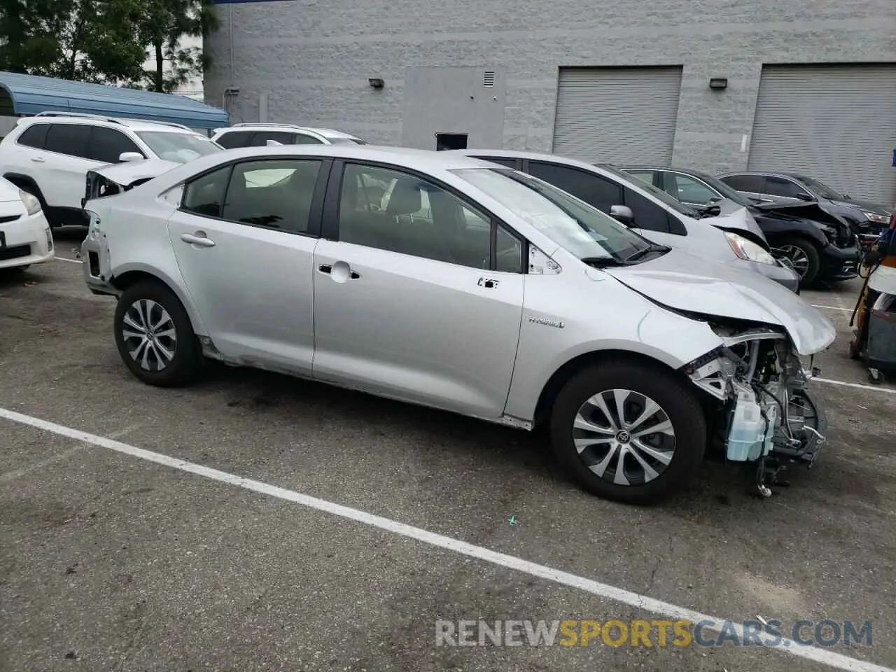 4 fotografías del automóvil dañado JTDEBRBE4LJ022739 TOYOTA COROLLA 2020