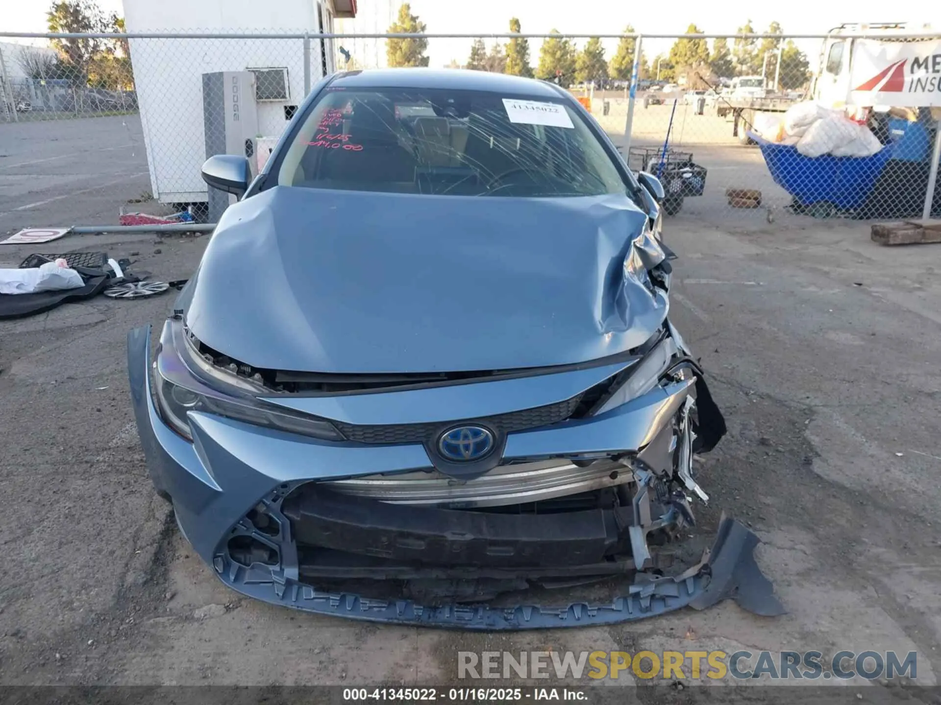 13 fotografías del automóvil dañado JTDEBRBE5LJ002158 TOYOTA COROLLA 2020