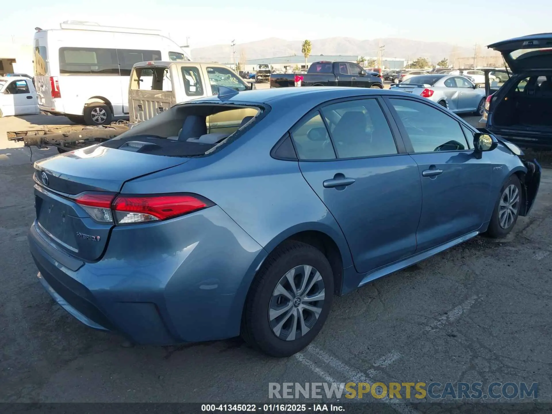 4 fotografías del automóvil dañado JTDEBRBE5LJ002158 TOYOTA COROLLA 2020