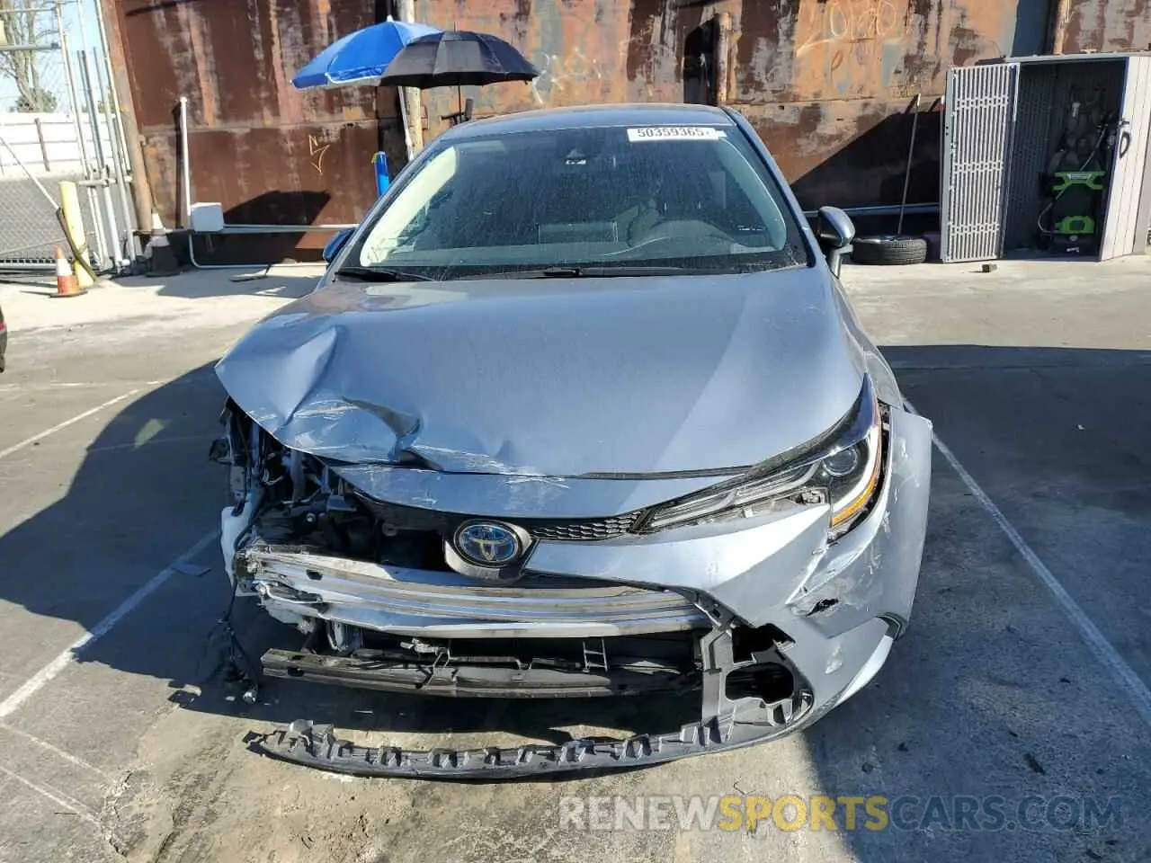 5 fotografías del automóvil dañado JTDEBRBE5LJ019123 TOYOTA COROLLA 2020