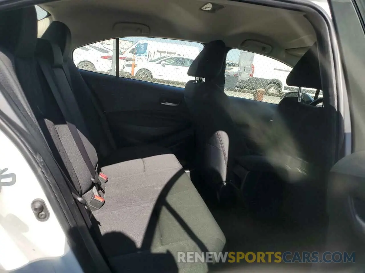 10 fotografías del automóvil dañado JTDEBRBE5LJ027593 TOYOTA COROLLA 2020