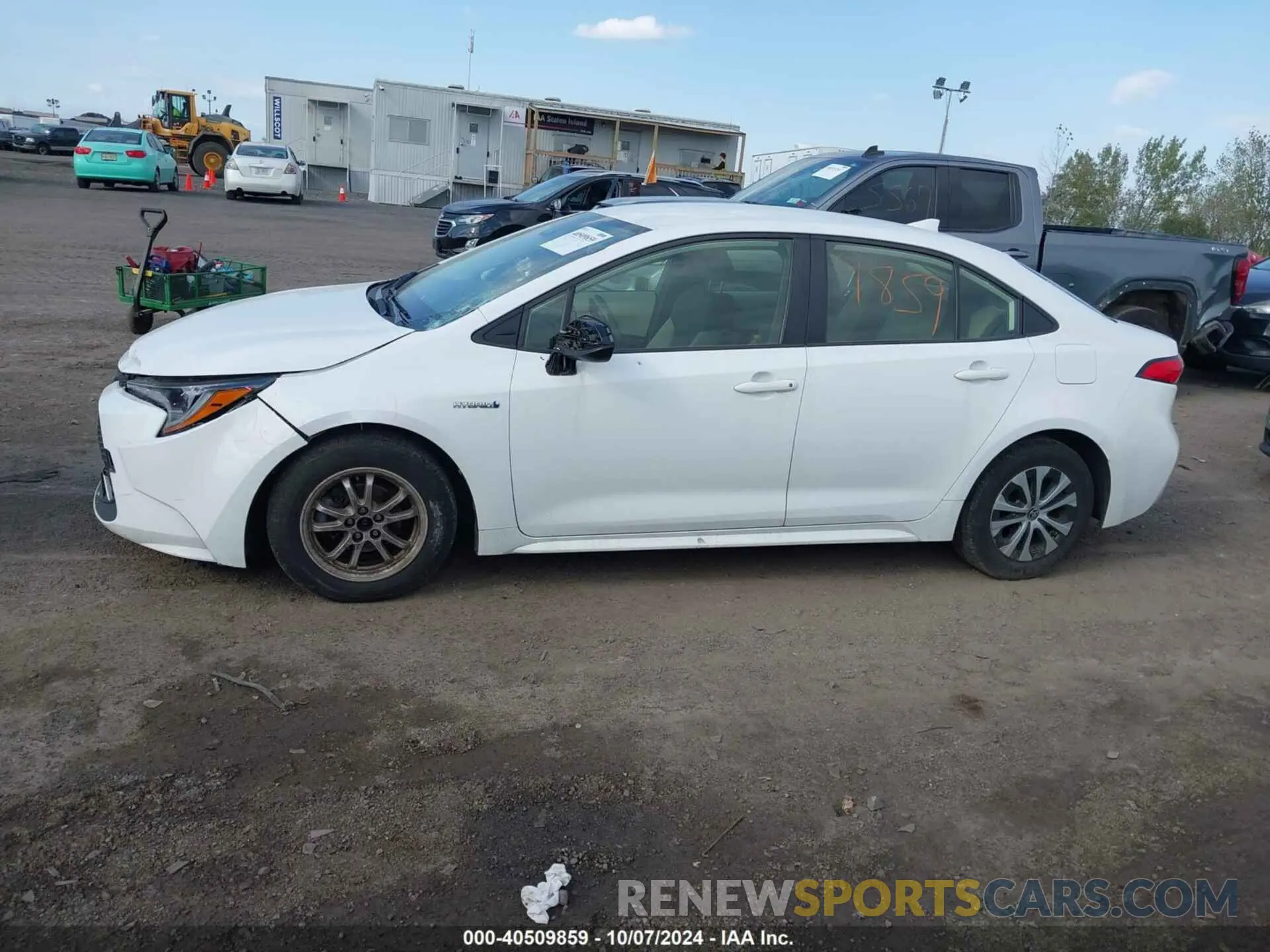 14 fotografías del automóvil dañado JTDEBRBE6LJ008860 TOYOTA COROLLA 2020