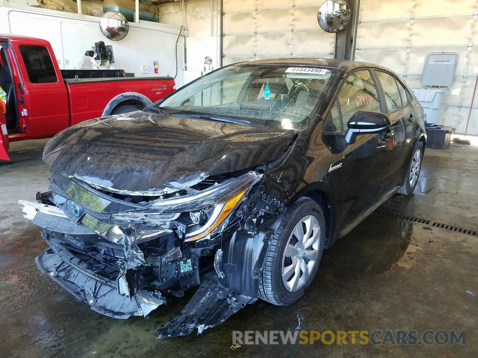 2 fotografías del automóvil dañado JTDEBRBE6LJ026534 TOYOTA COROLLA 2020