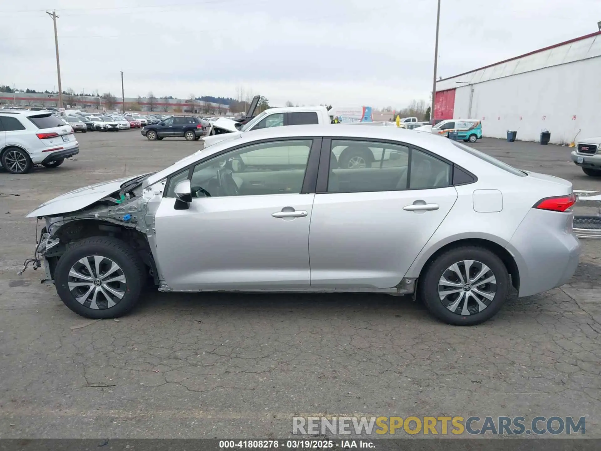 15 fotografías del automóvil dañado JTDEBRBE7LJ003697 TOYOTA COROLLA 2020