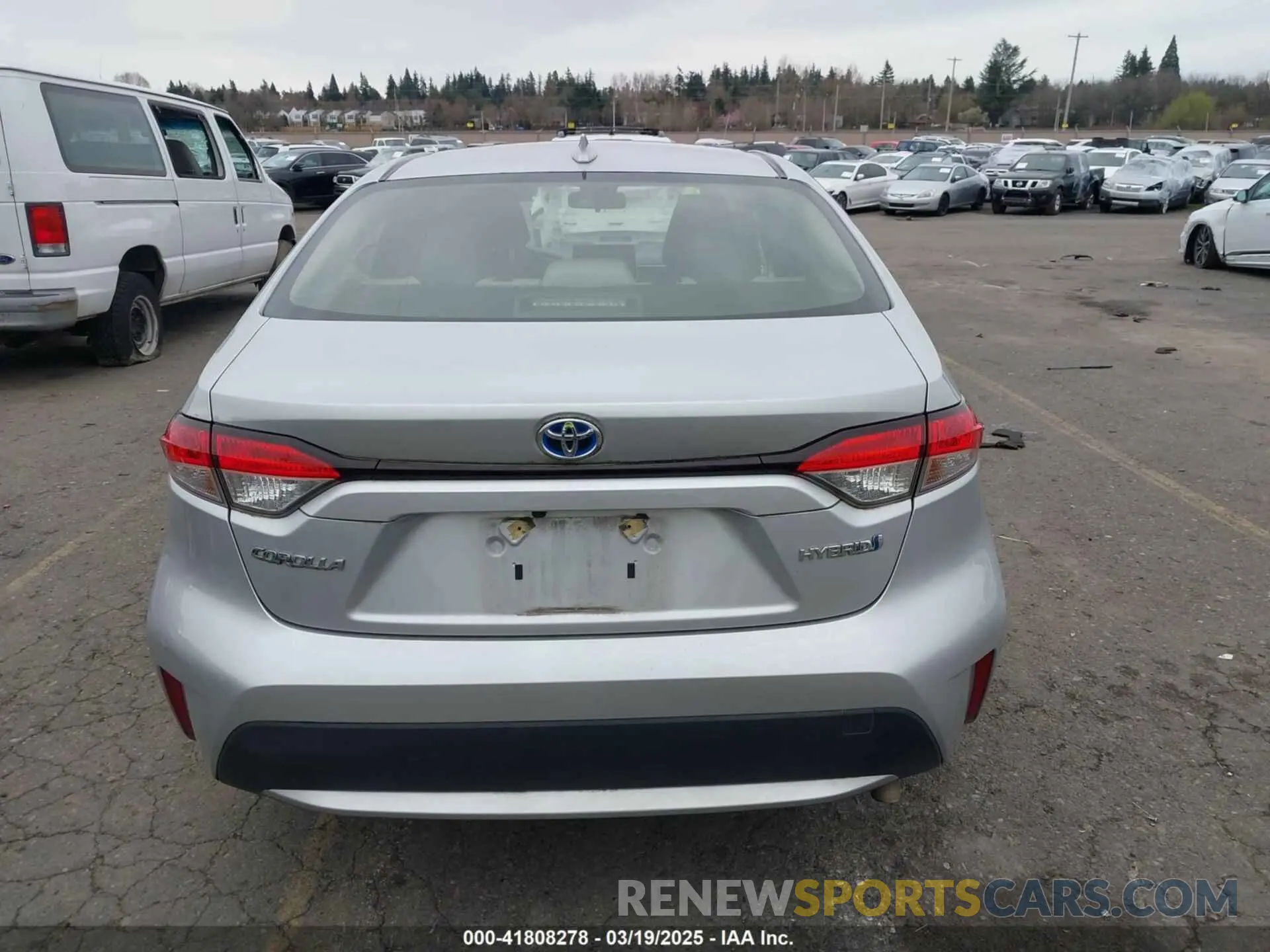 17 fotografías del automóvil dañado JTDEBRBE7LJ003697 TOYOTA COROLLA 2020