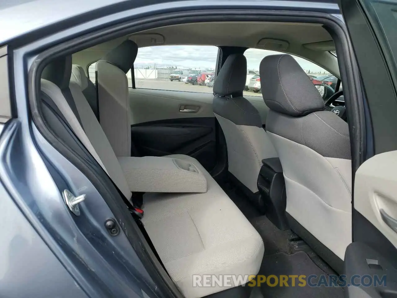 10 fotografías del automóvil dañado JTDEBRBE7LJ016367 TOYOTA COROLLA 2020