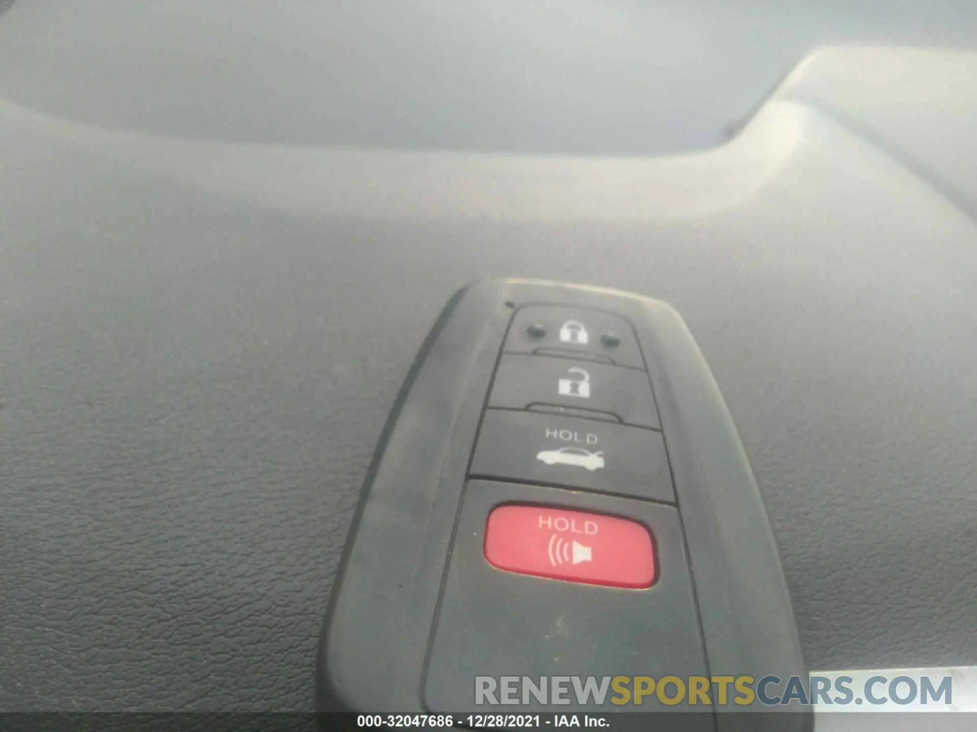 11 fotografías del automóvil dañado JTDEBRBE8LJ011050 TOYOTA COROLLA 2020
