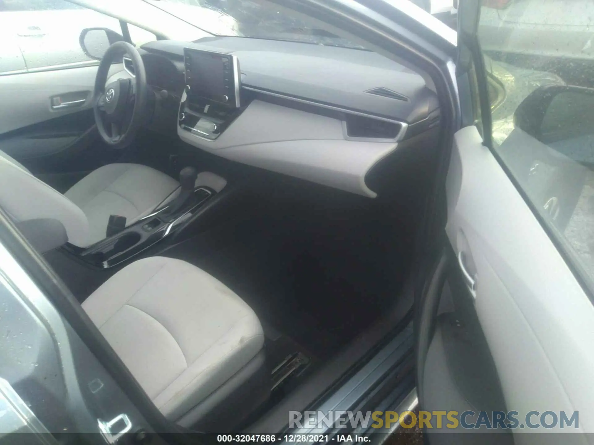 5 fotografías del automóvil dañado JTDEBRBE8LJ011050 TOYOTA COROLLA 2020