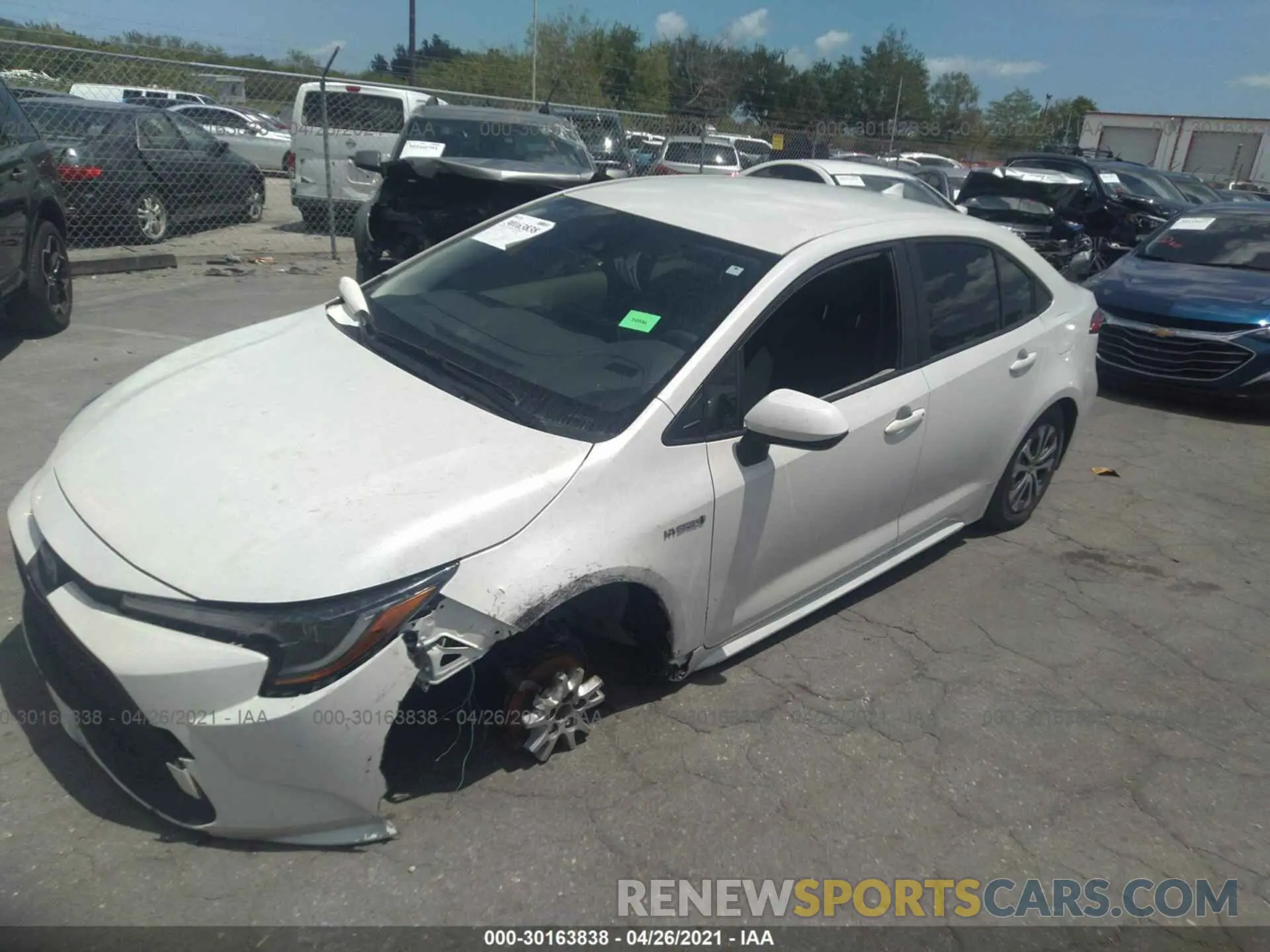 2 fotografías del automóvil dañado JTDEBRBE8LJ018872 TOYOTA COROLLA 2020