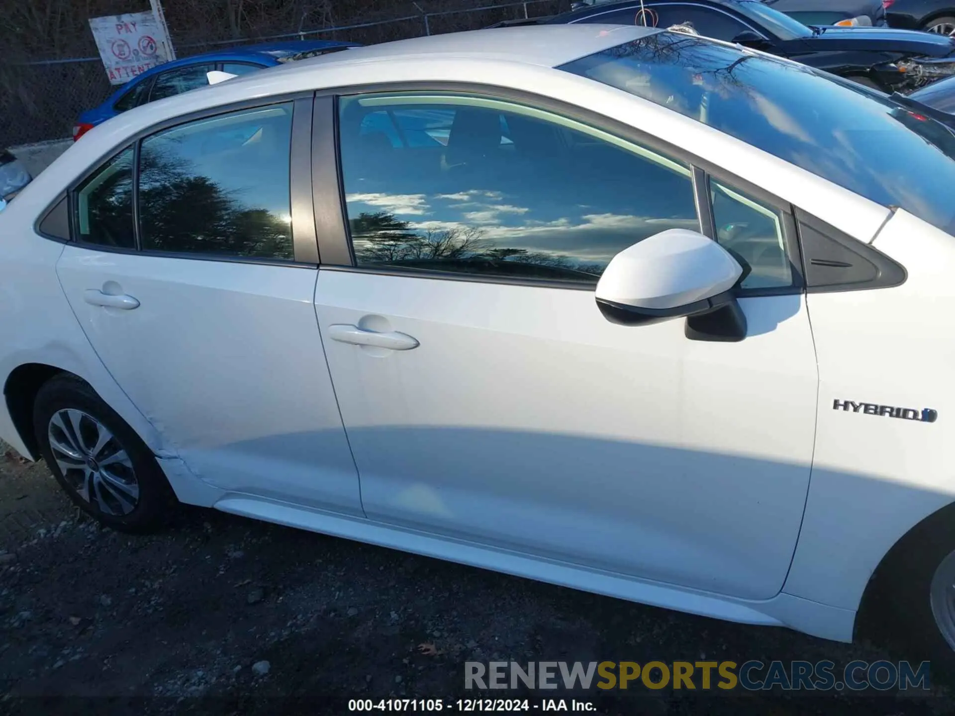 13 fotografías del automóvil dañado JTDEBRBE8LJ019620 TOYOTA COROLLA 2020