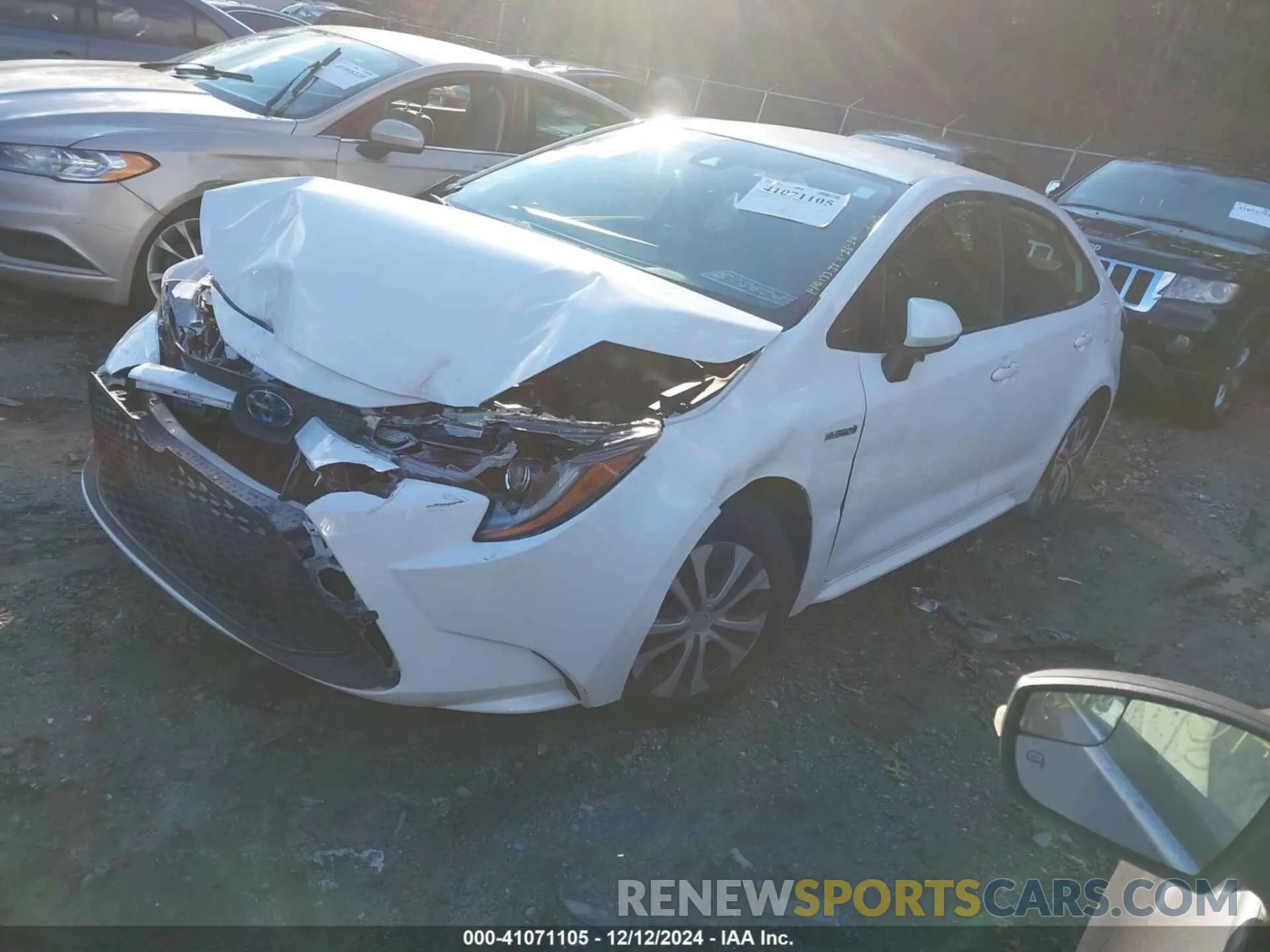 2 fotografías del automóvil dañado JTDEBRBE8LJ019620 TOYOTA COROLLA 2020