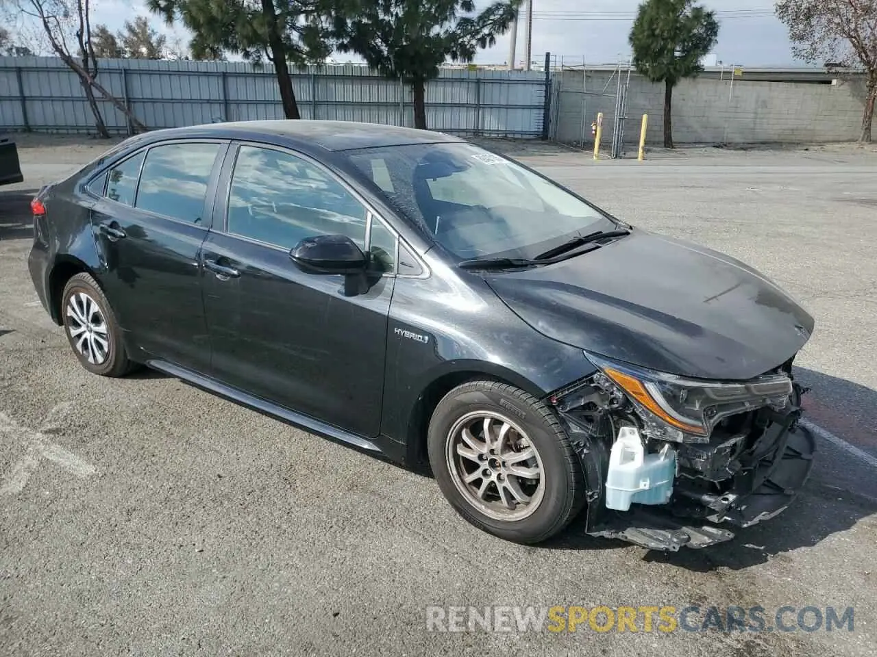4 fotografías del automóvil dañado JTDEBRBE8LJ026809 TOYOTA COROLLA 2020