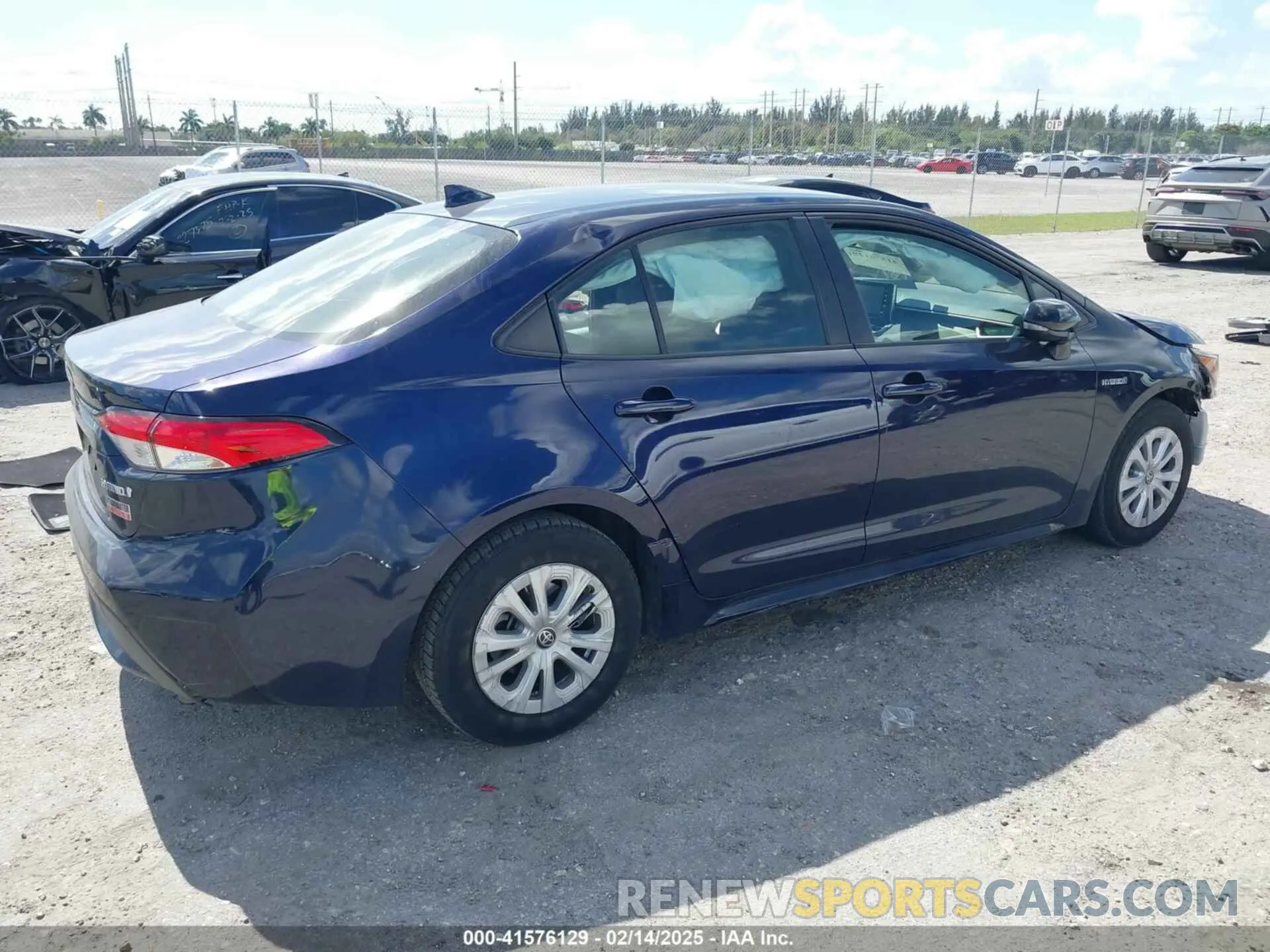 4 fotografías del automóvil dañado JTDEBRBE8LJ031556 TOYOTA COROLLA 2020