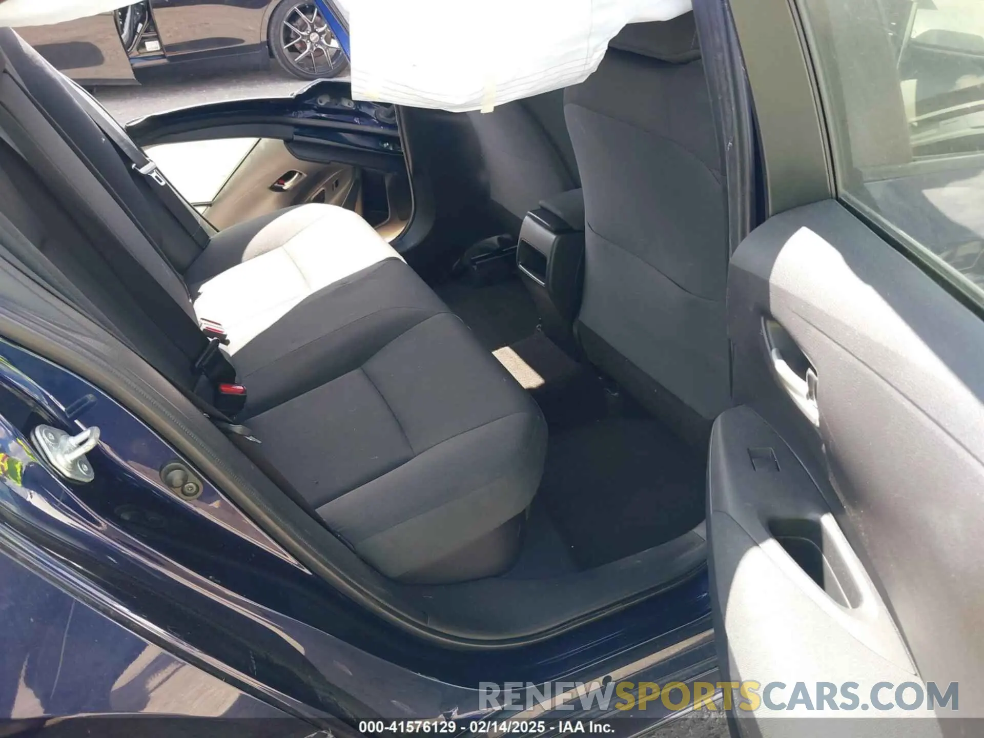 8 fotografías del automóvil dañado JTDEBRBE8LJ031556 TOYOTA COROLLA 2020