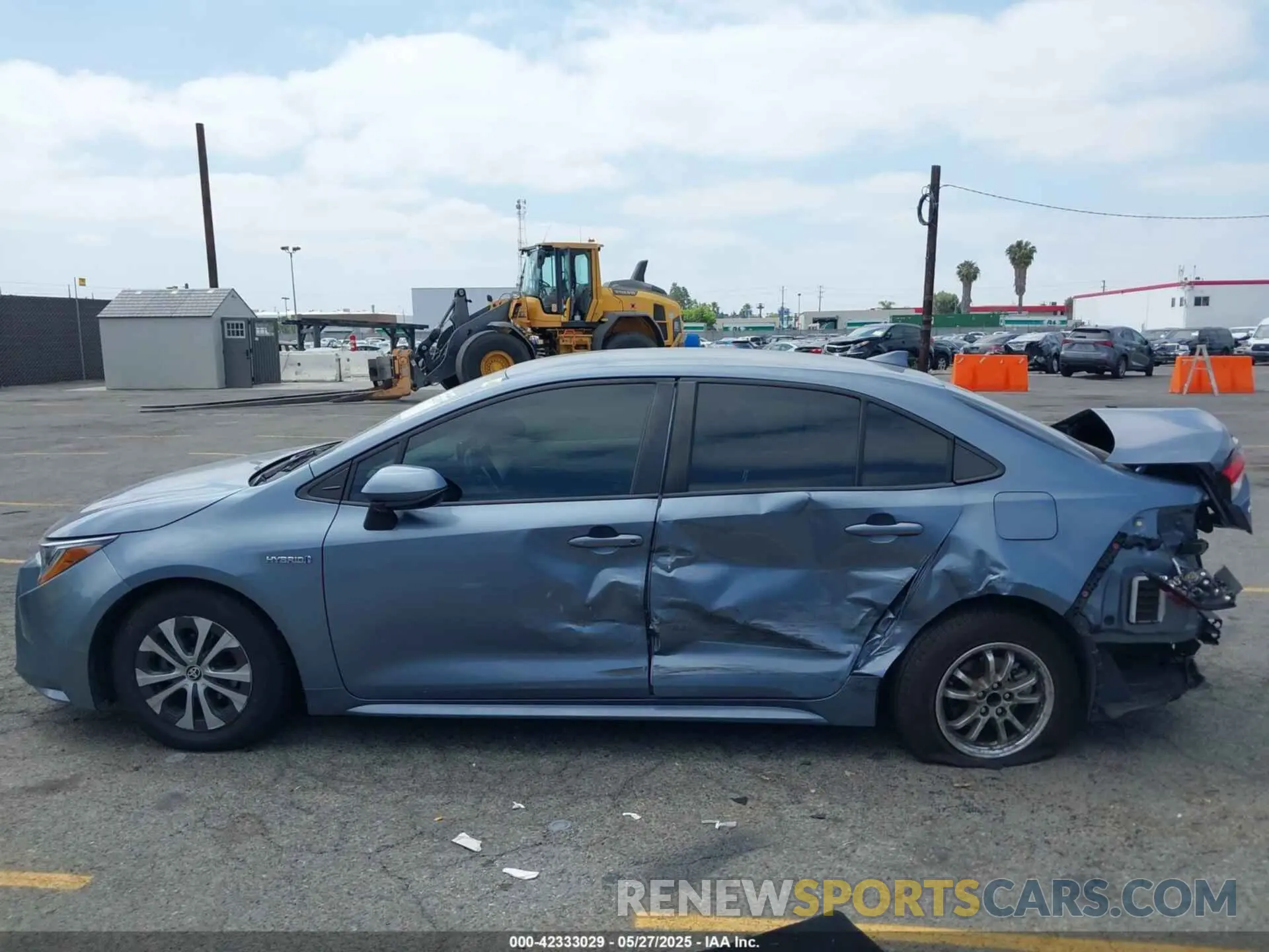 14 fotografías del automóvil dañado JTDEBRBE9LJ000512 TOYOTA COROLLA 2020