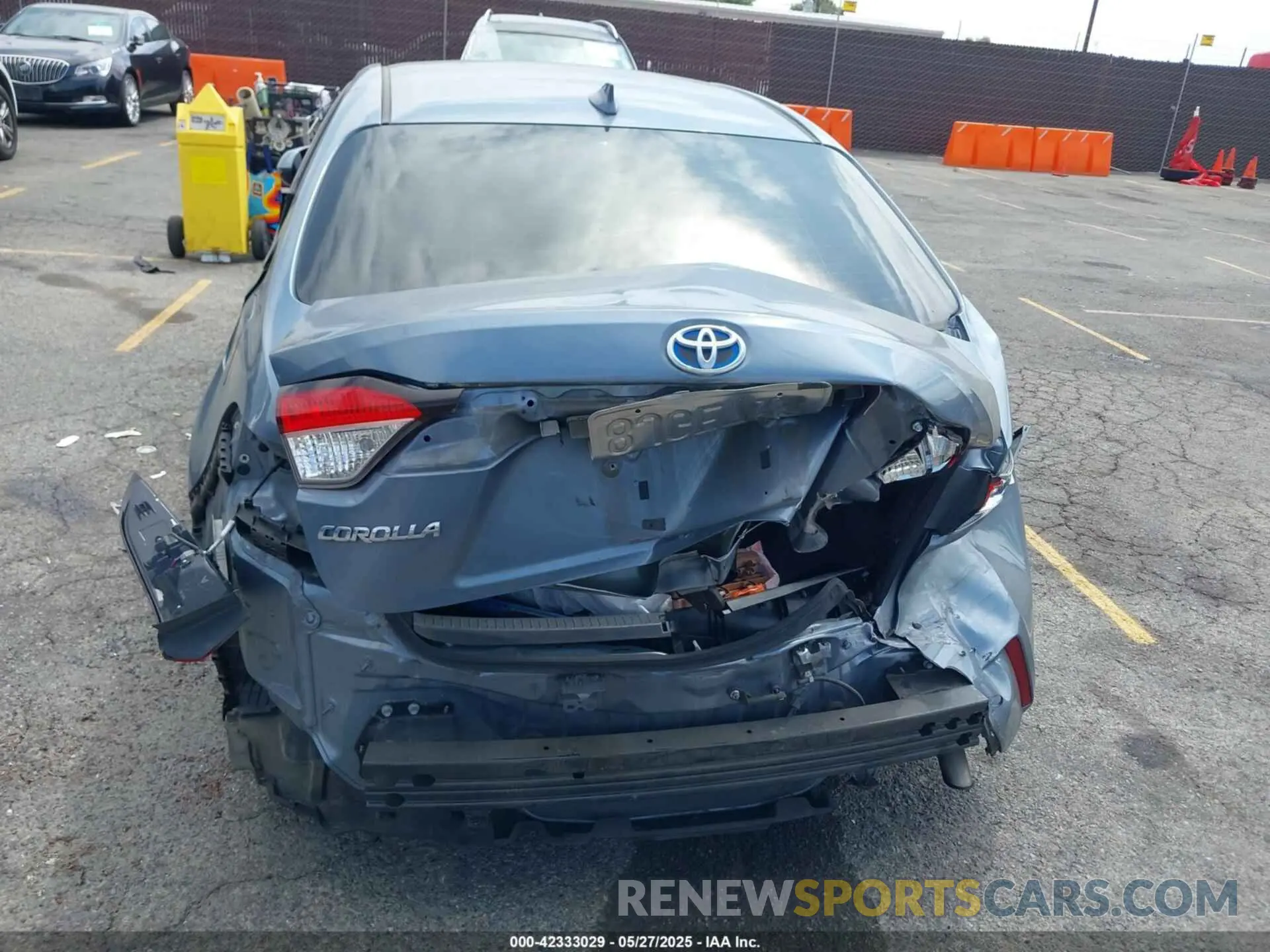 16 fotografías del automóvil dañado JTDEBRBE9LJ000512 TOYOTA COROLLA 2020