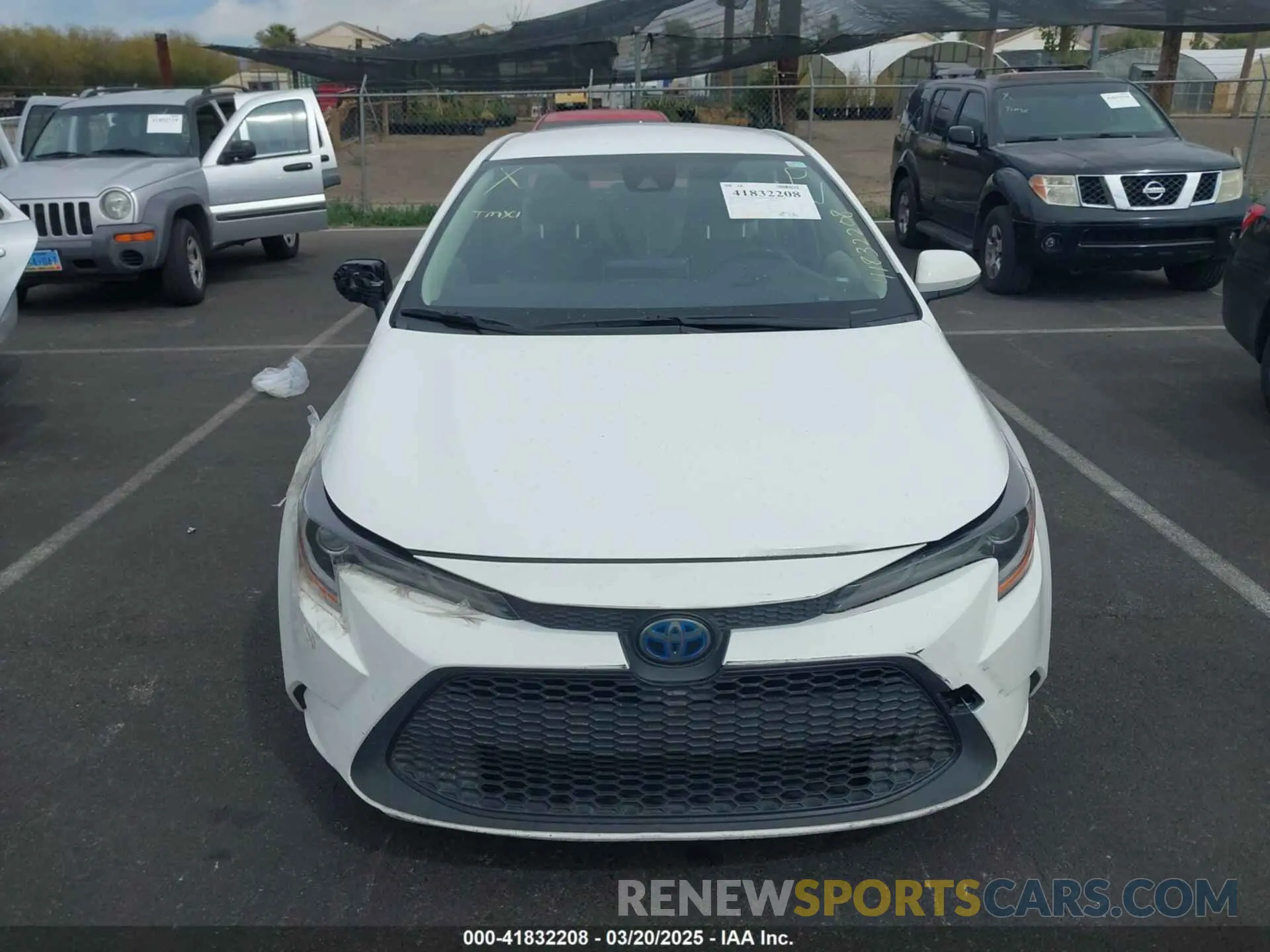 12 fotografías del automóvil dañado JTDEBRBE9LJ000655 TOYOTA COROLLA 2020