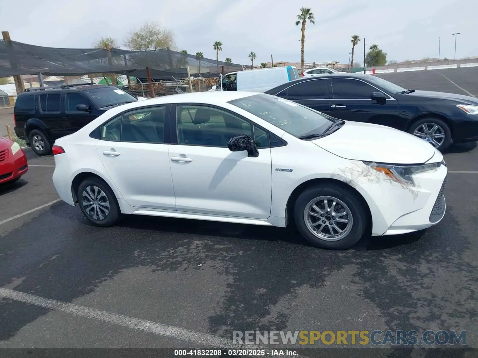 13 fotografías del automóvil dañado JTDEBRBE9LJ000655 TOYOTA COROLLA 2020