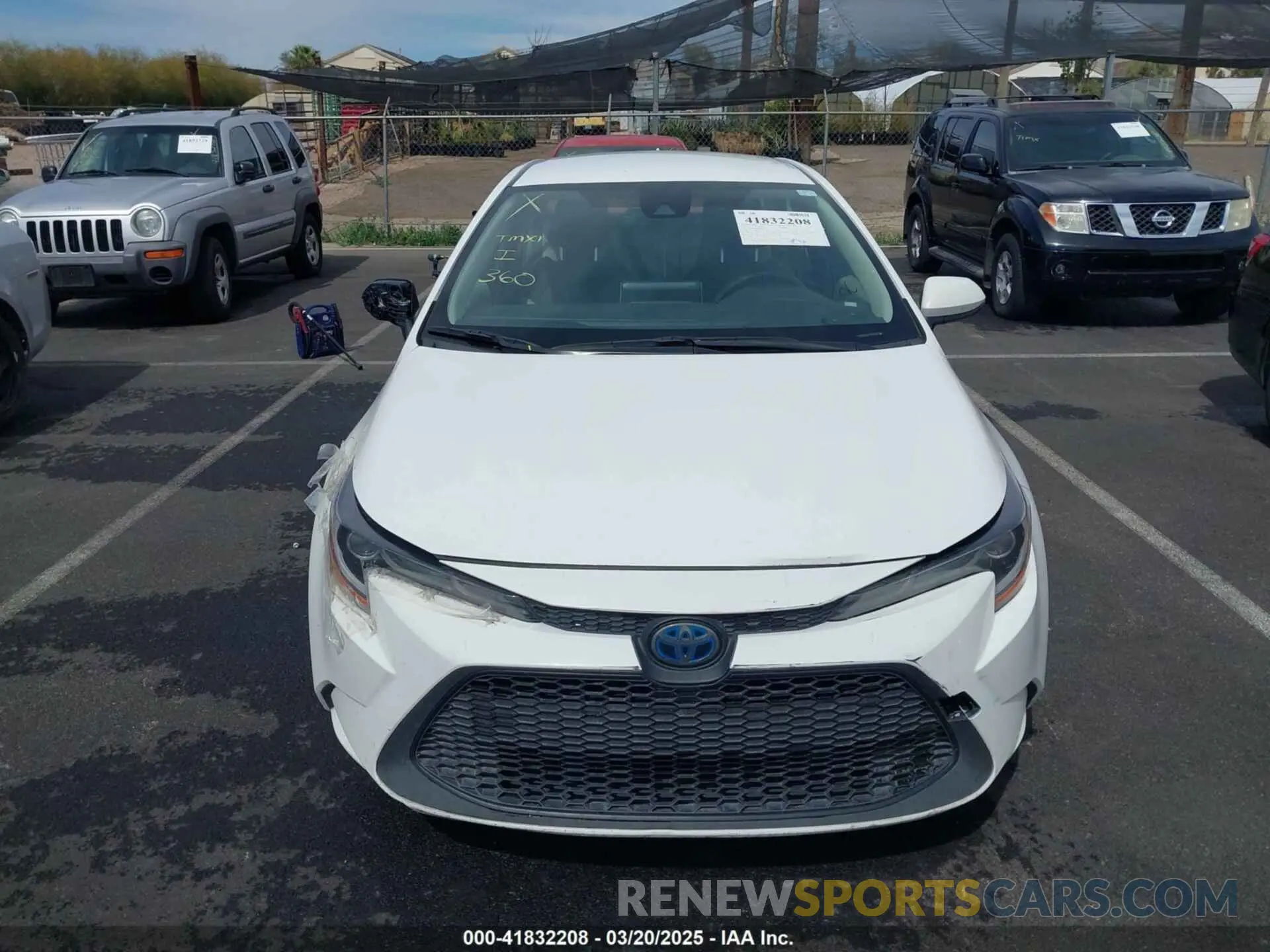 16 fotografías del automóvil dañado JTDEBRBE9LJ000655 TOYOTA COROLLA 2020