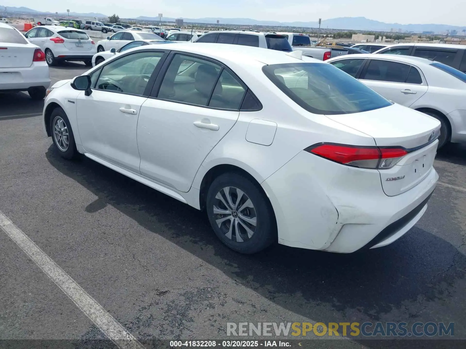 3 fotografías del automóvil dañado JTDEBRBE9LJ000655 TOYOTA COROLLA 2020