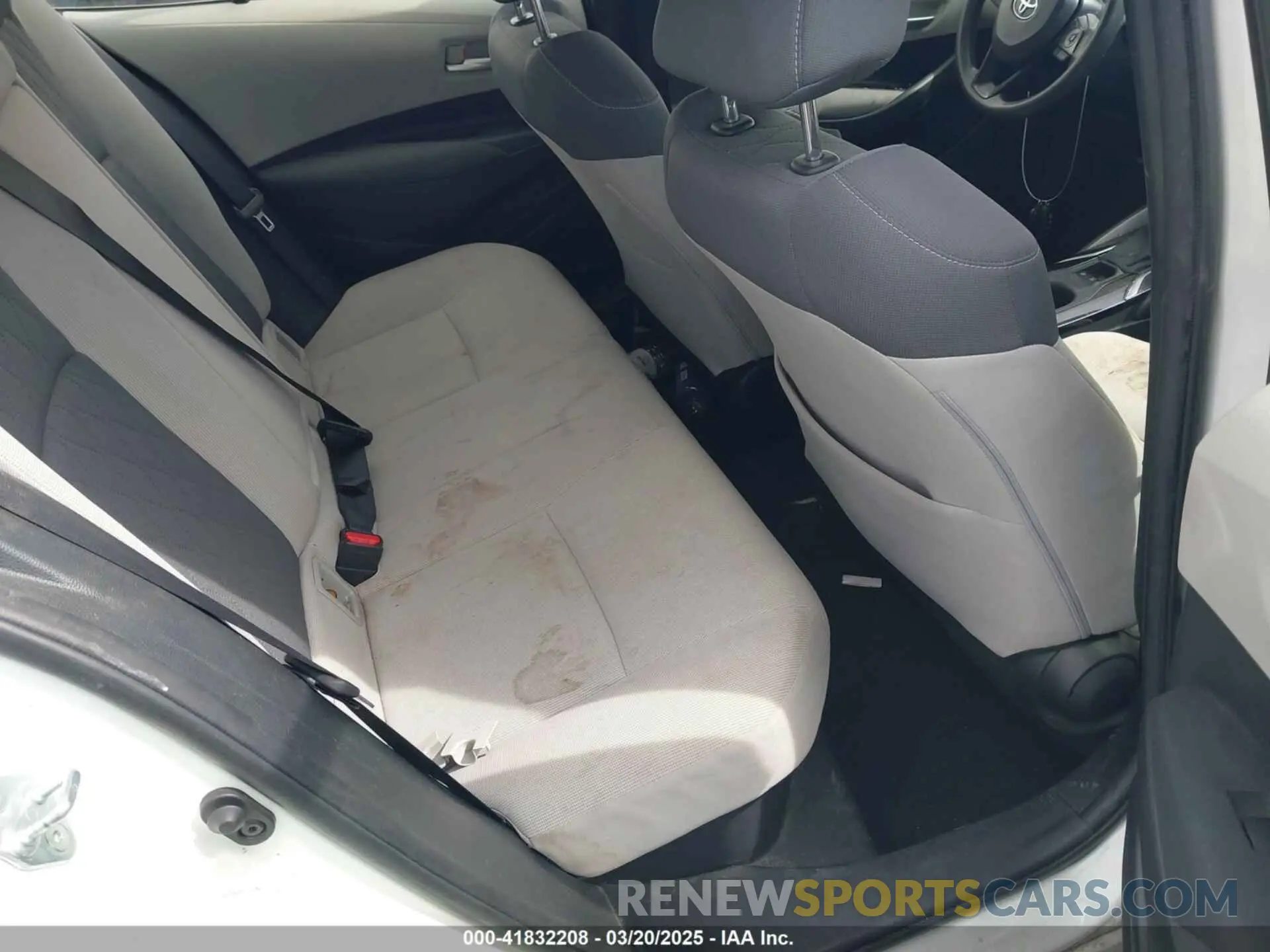 8 fotografías del automóvil dañado JTDEBRBE9LJ000655 TOYOTA COROLLA 2020