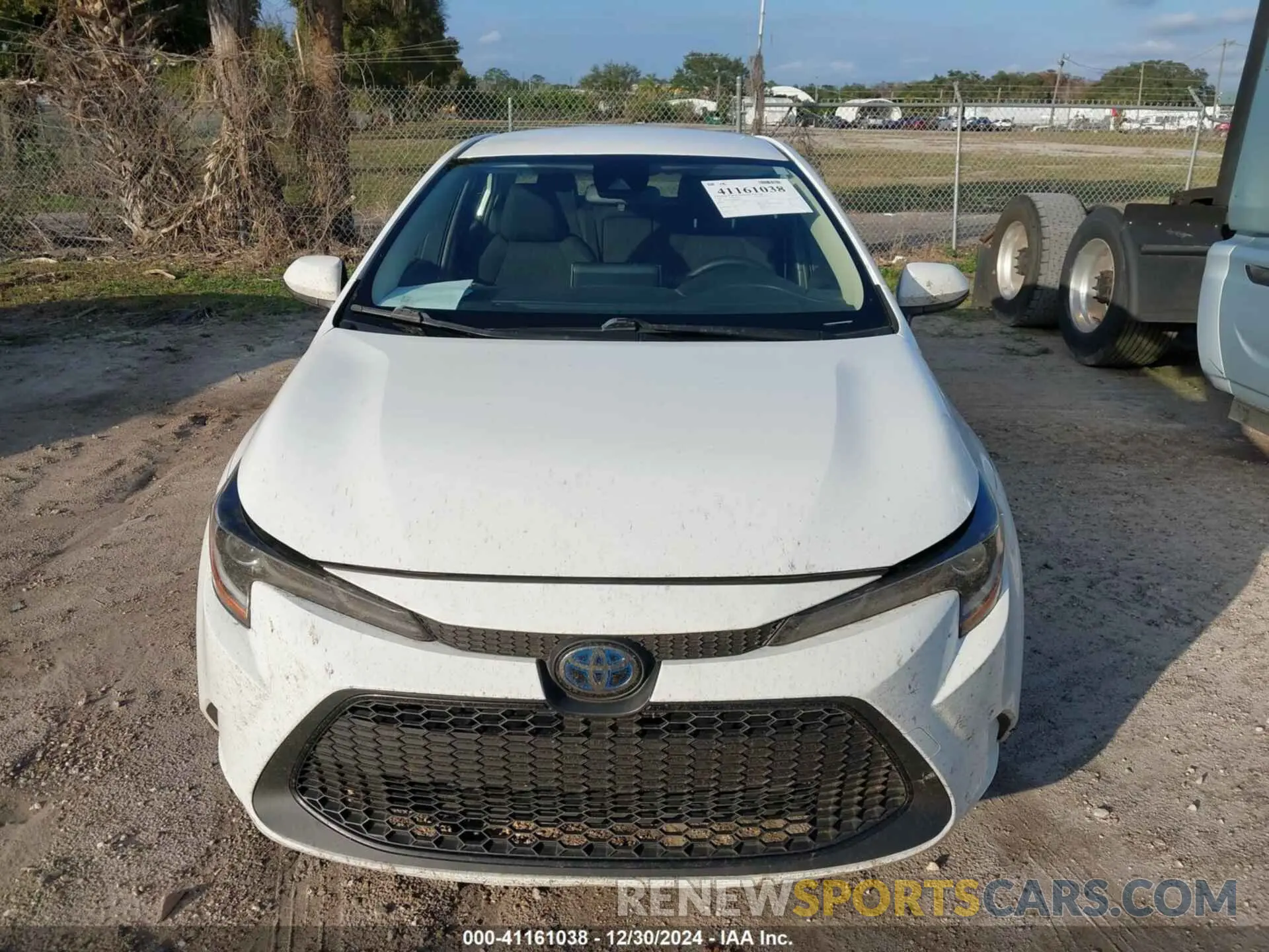 12 fotografías del automóvil dañado JTDEBRBE9LJ005841 TOYOTA COROLLA 2020
