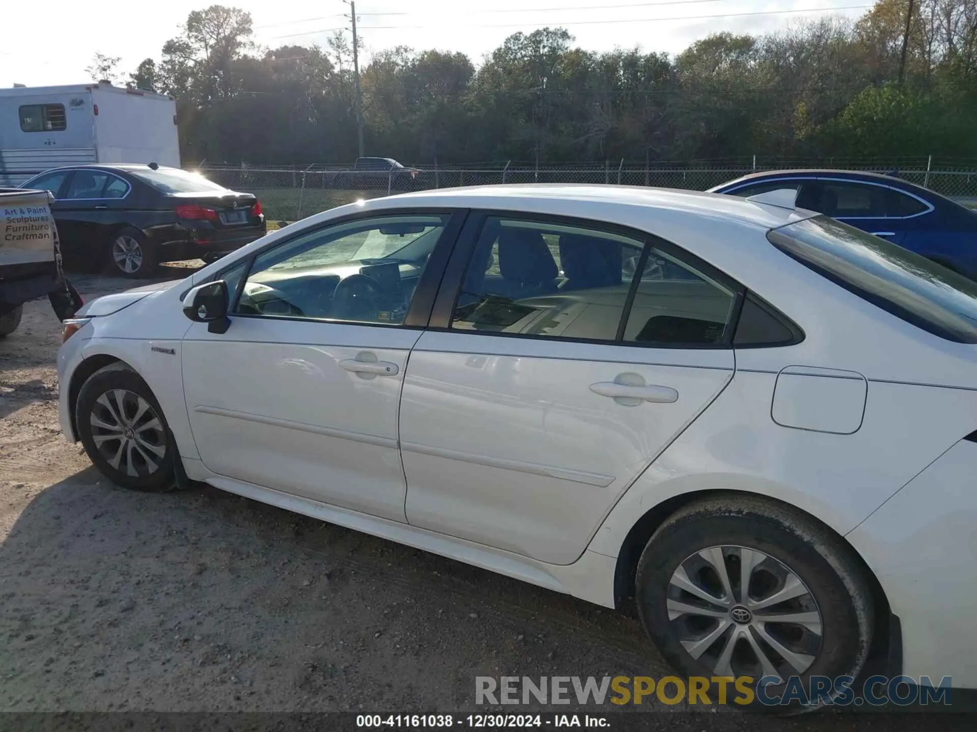 14 fotografías del automóvil dañado JTDEBRBE9LJ005841 TOYOTA COROLLA 2020