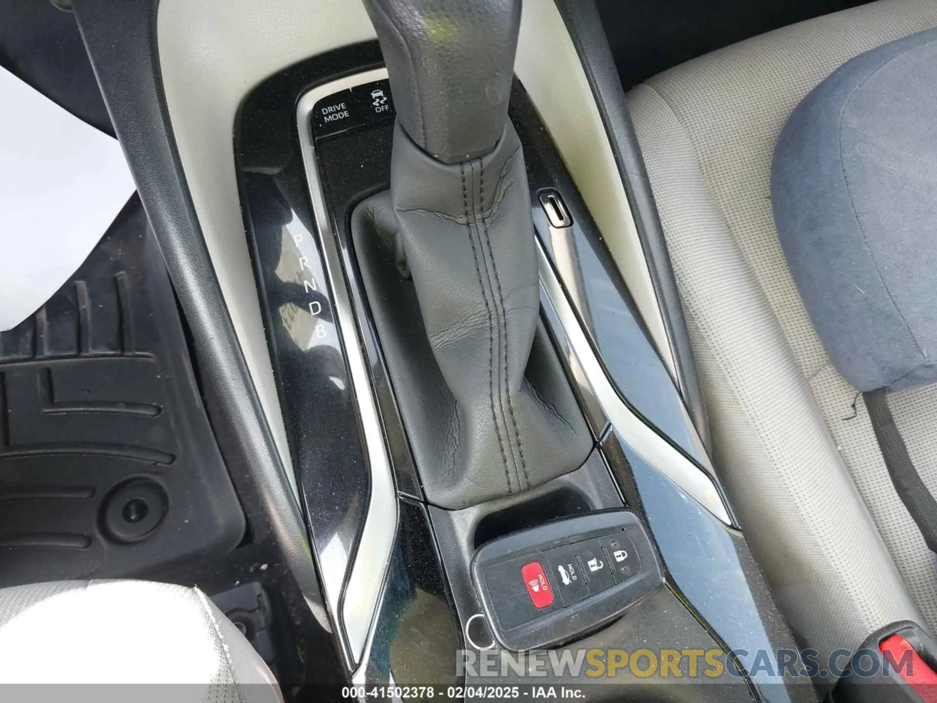 11 fotografías del automóvil dañado JTDEBRBE9LJ006424 TOYOTA COROLLA 2020