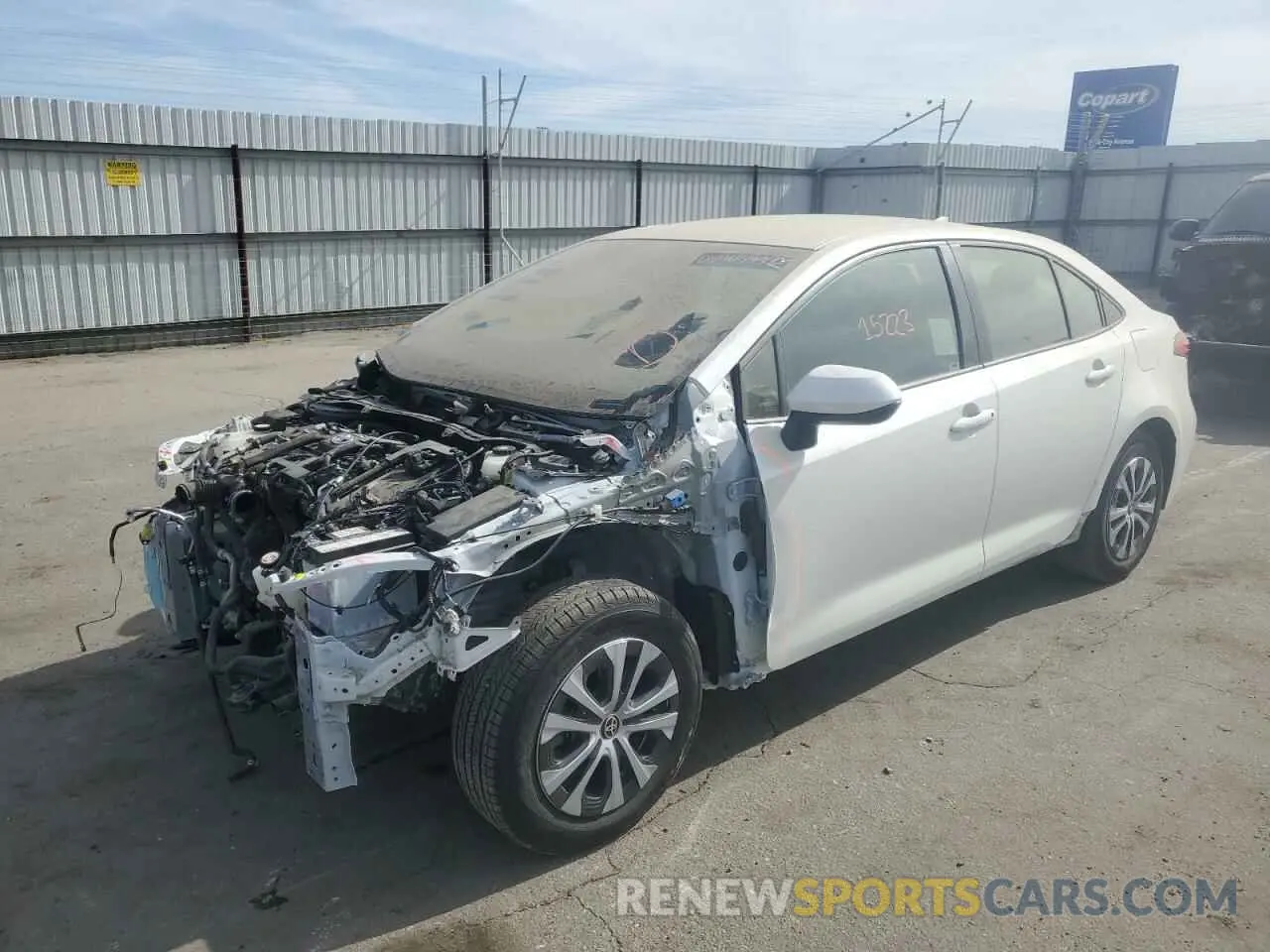 2 fotografías del automóvil dañado JTDEBRBE9LJ006679 TOYOTA COROLLA 2020