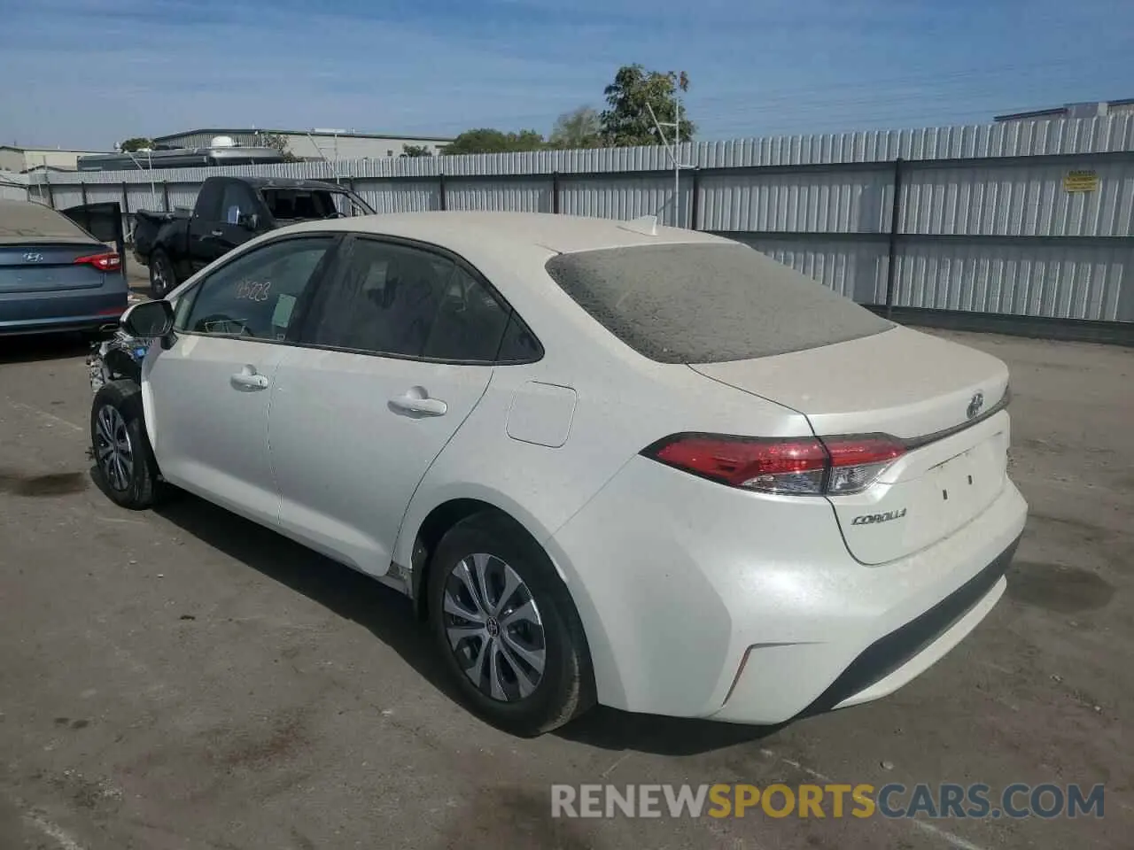 3 fotografías del automóvil dañado JTDEBRBE9LJ006679 TOYOTA COROLLA 2020