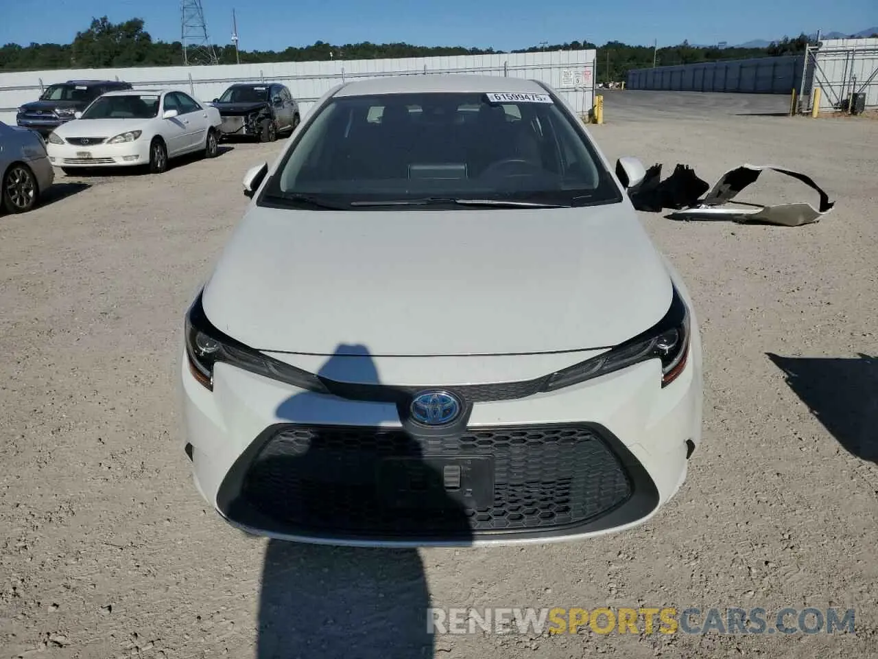 5 fotografías del automóvil dañado JTDEBRBE9LJ010005 TOYOTA COROLLA 2020