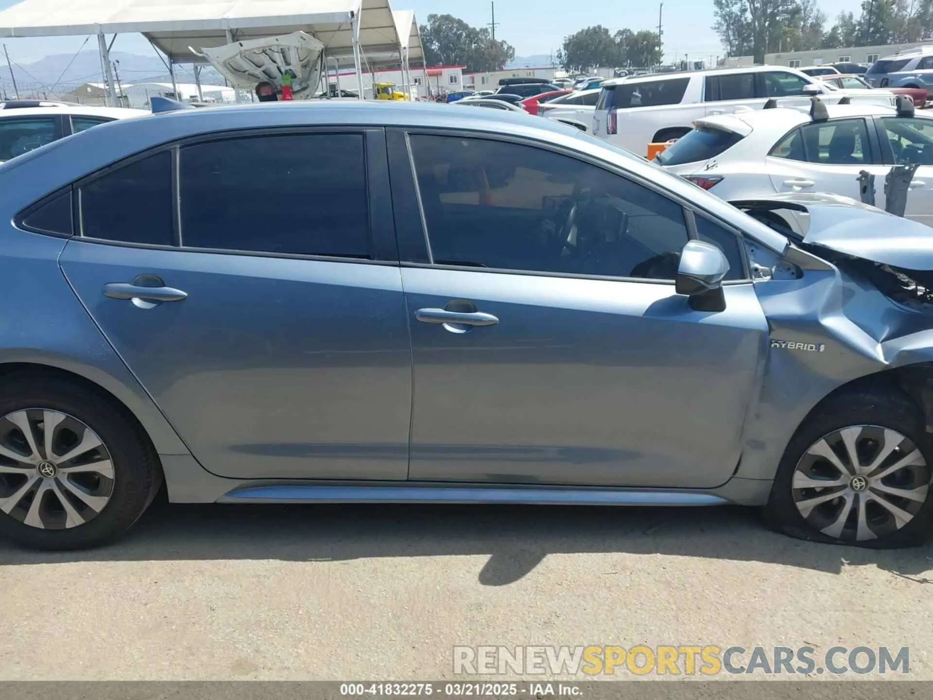 12 fotografías del automóvil dañado JTDEBRBE9LJ011672 TOYOTA COROLLA 2020