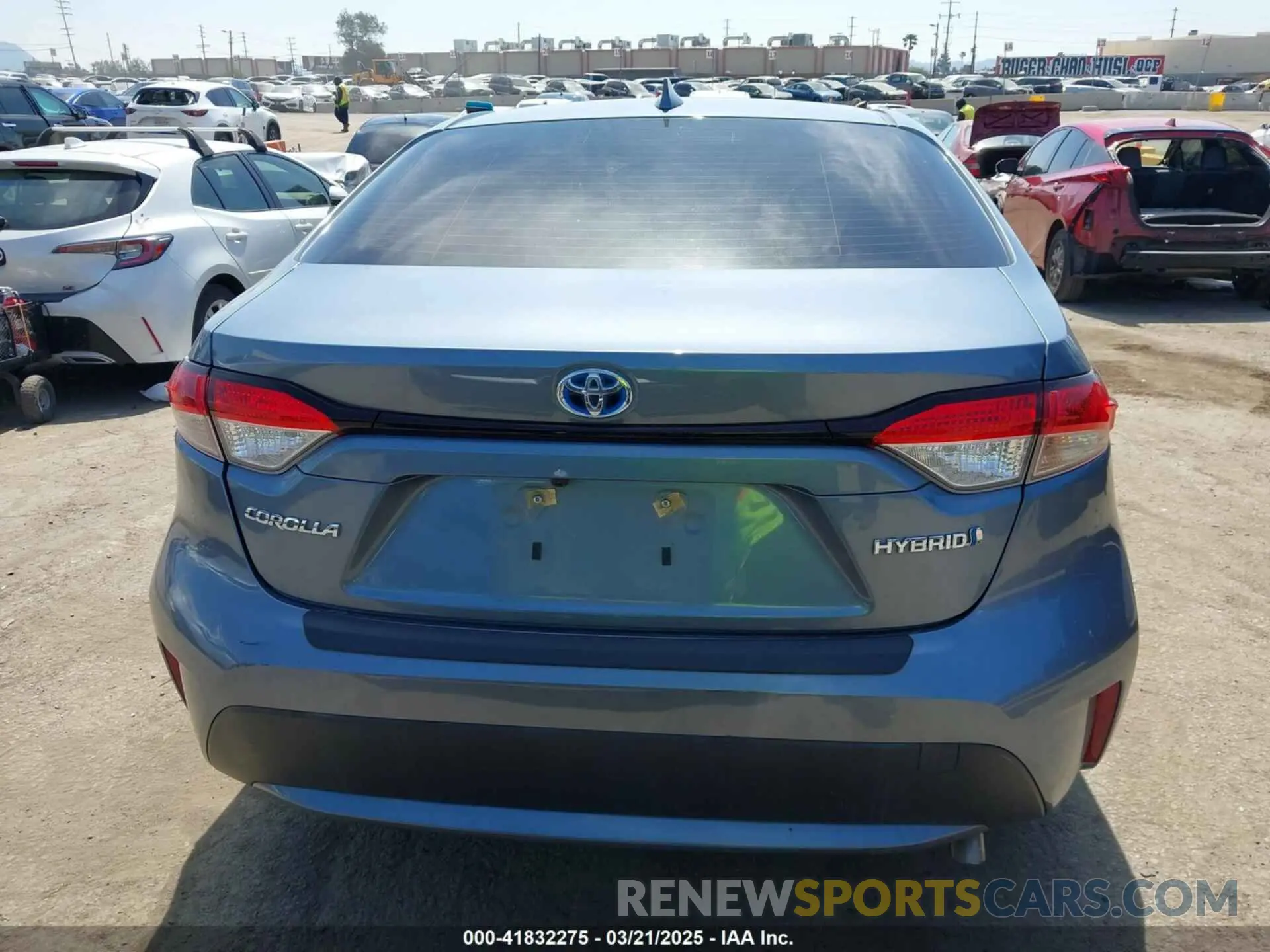 15 fotografías del automóvil dañado JTDEBRBE9LJ011672 TOYOTA COROLLA 2020
