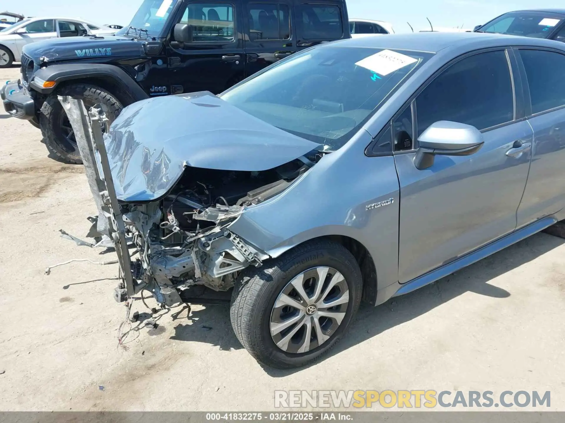 17 fotografías del automóvil dañado JTDEBRBE9LJ011672 TOYOTA COROLLA 2020