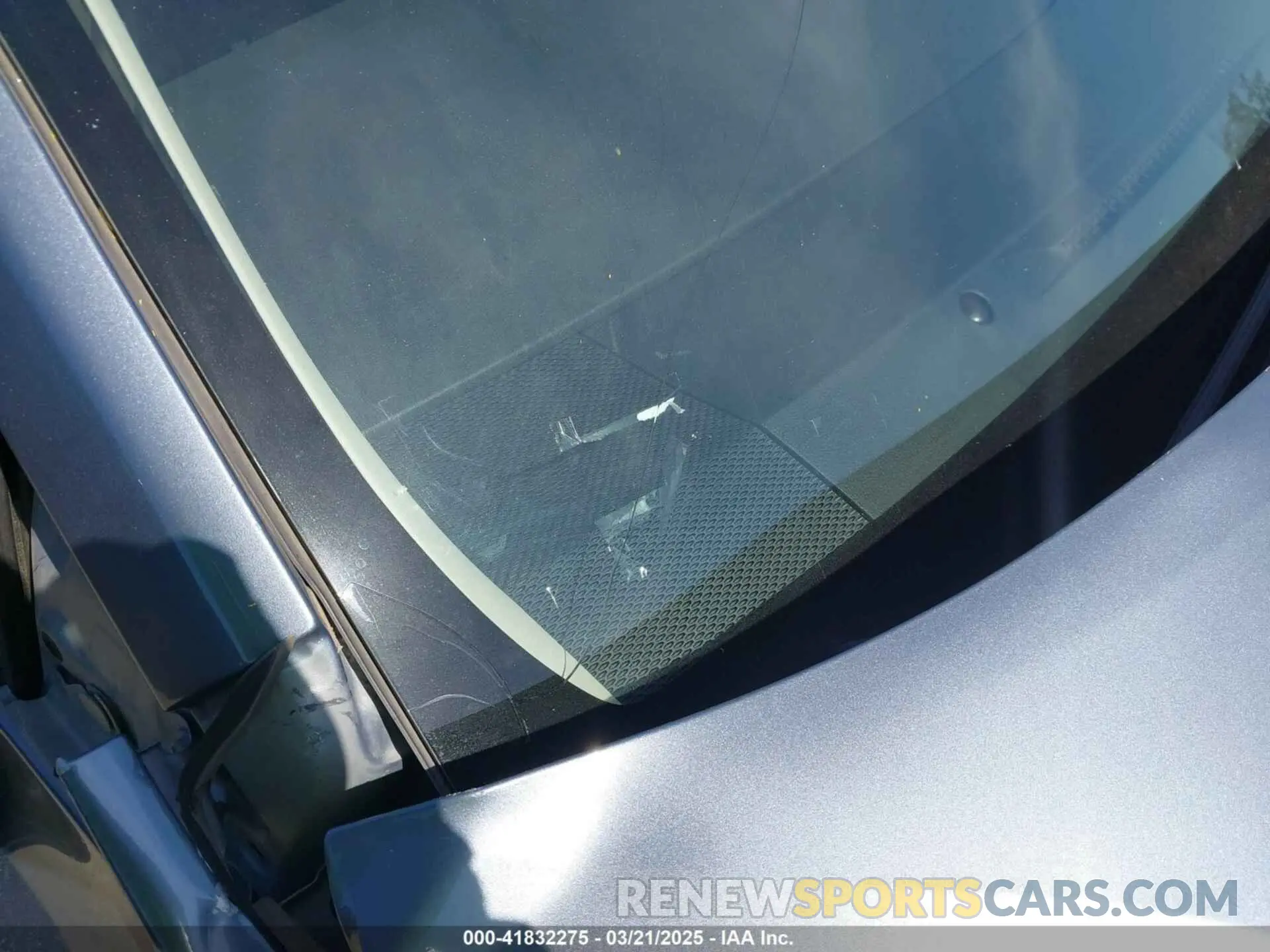 19 fotografías del automóvil dañado JTDEBRBE9LJ011672 TOYOTA COROLLA 2020